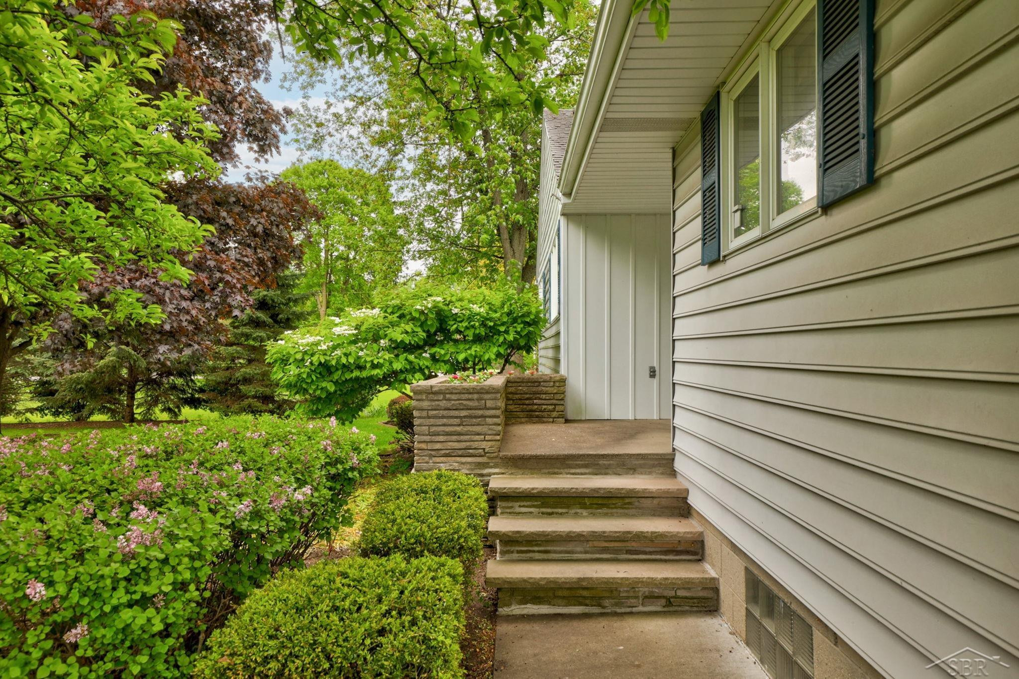1215 Orchard Road, Essexville, MI 48732 — Photo 2
