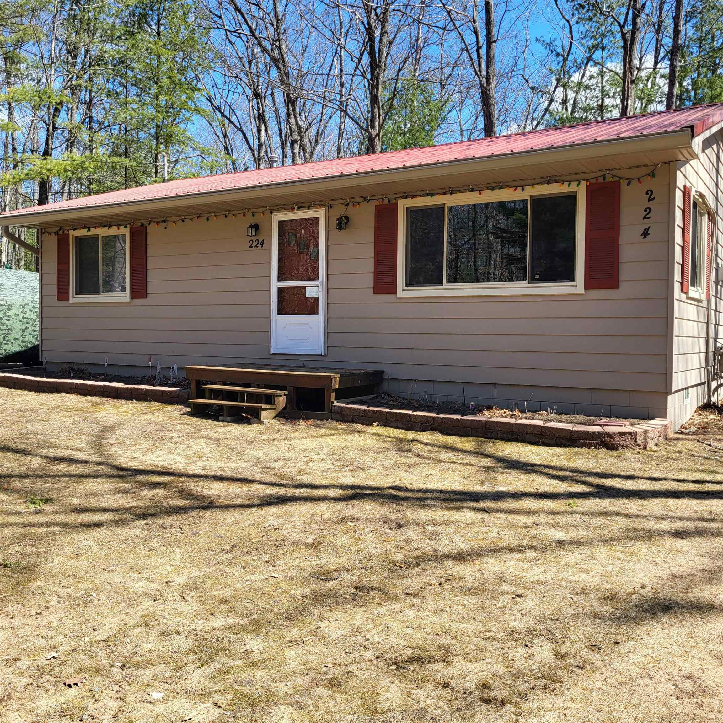 224 Kenwood Avenue, Roscommon, MI 48653