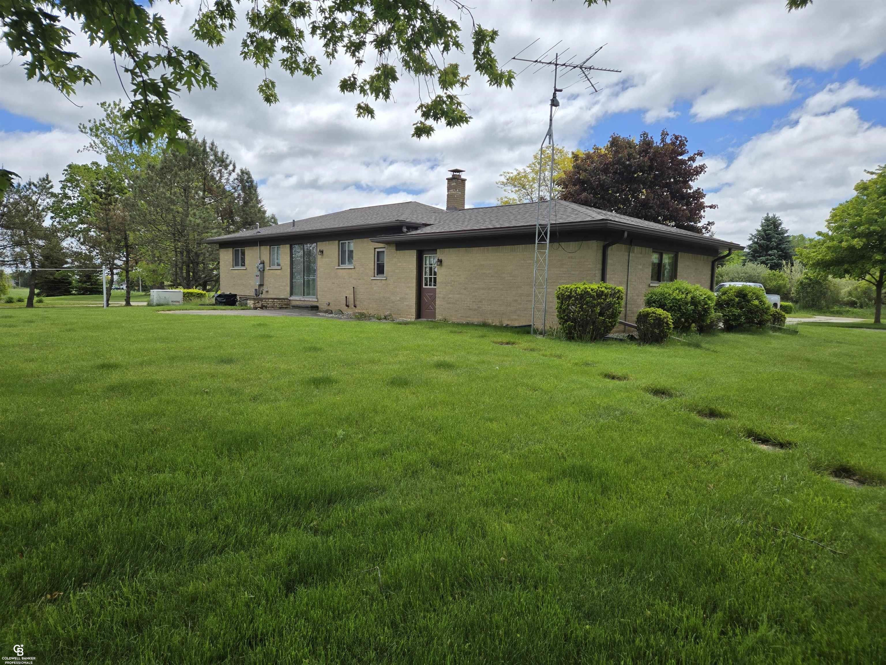 13126 Imlay City Road, Emmett, MI 48022 — Photo 4