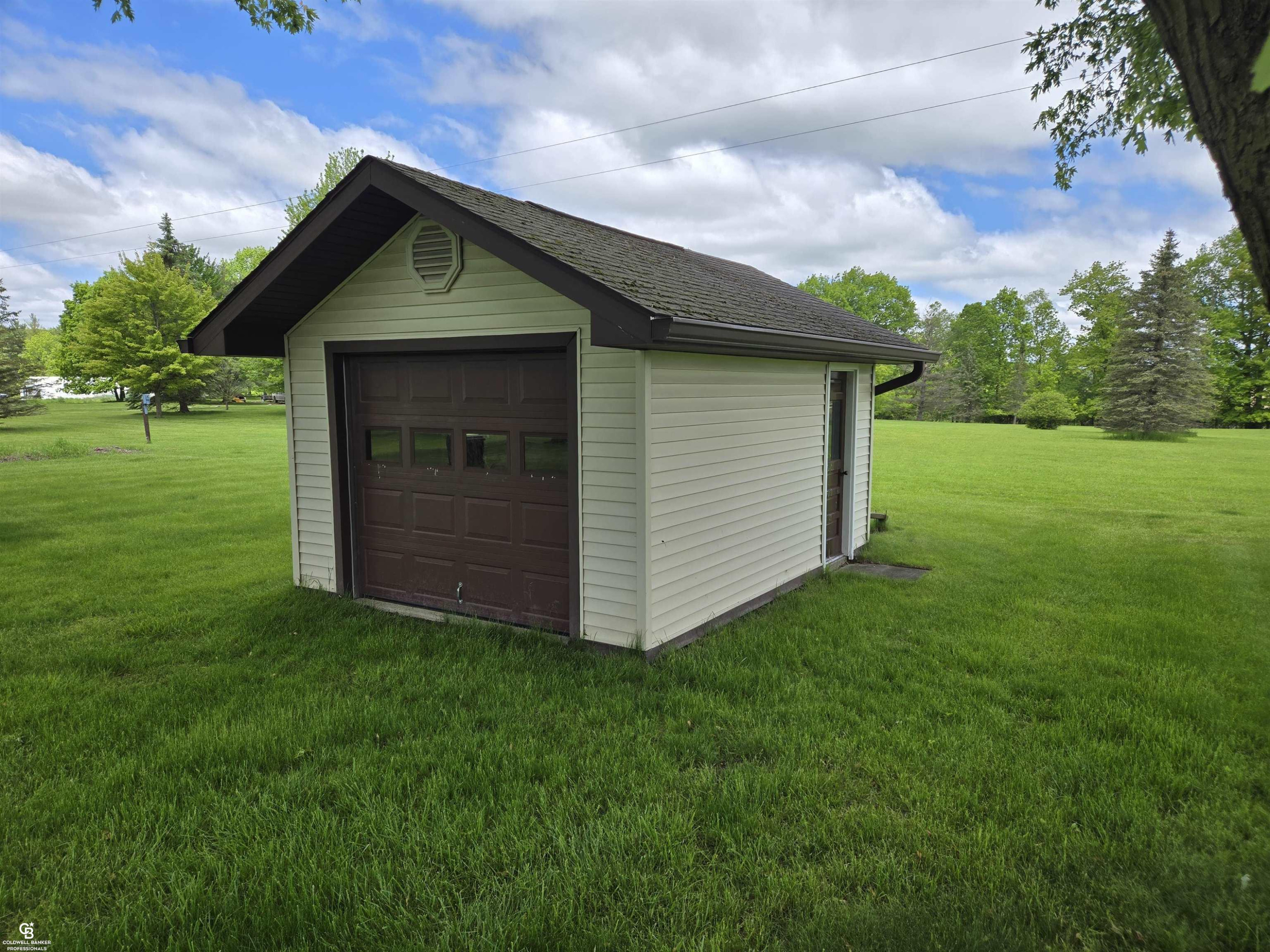 13126 Imlay City Road, Emmett, MI 48022 — Photo 22