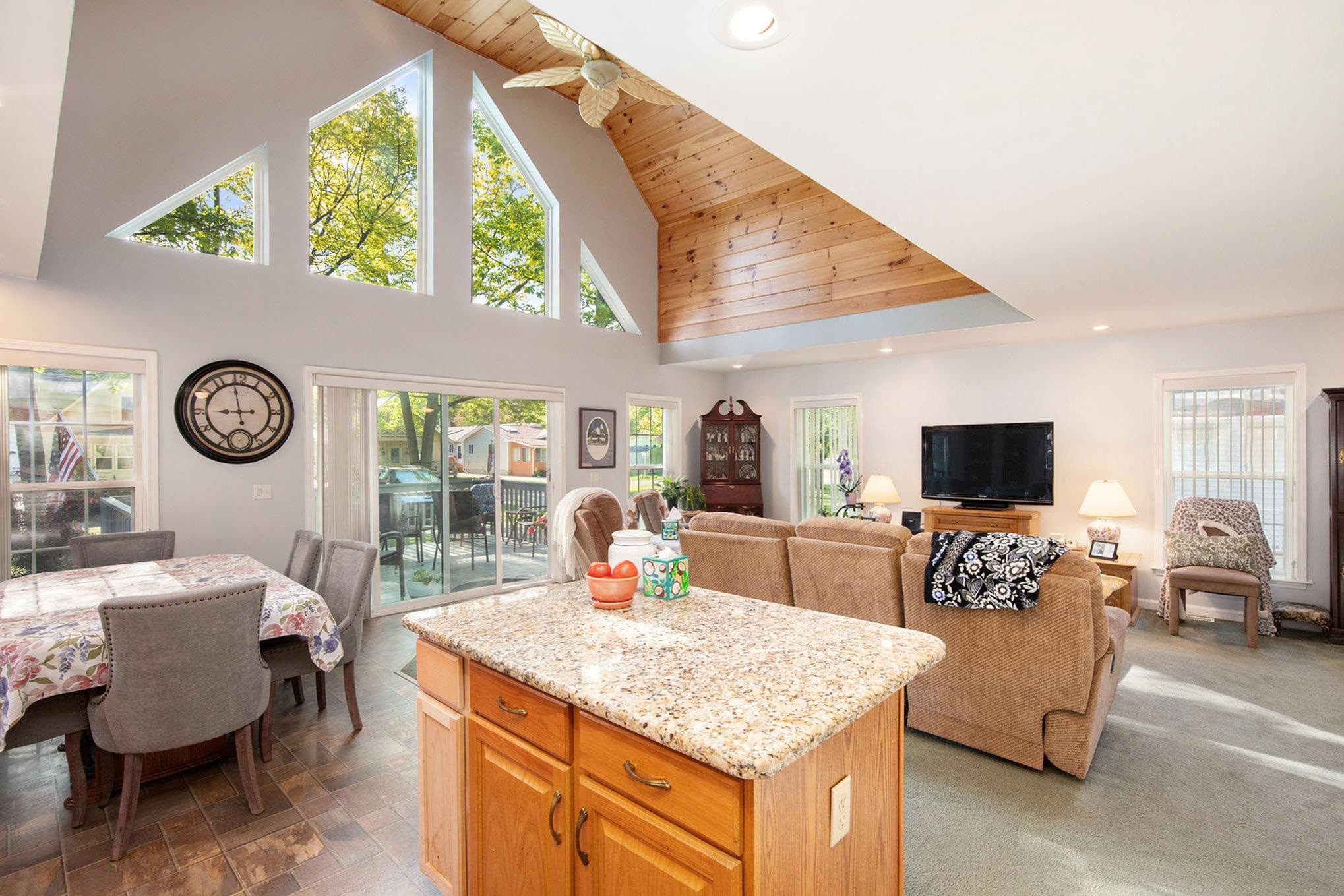 8735 Blackberry Lane, Port Austin, MI 48467 — Photo 10