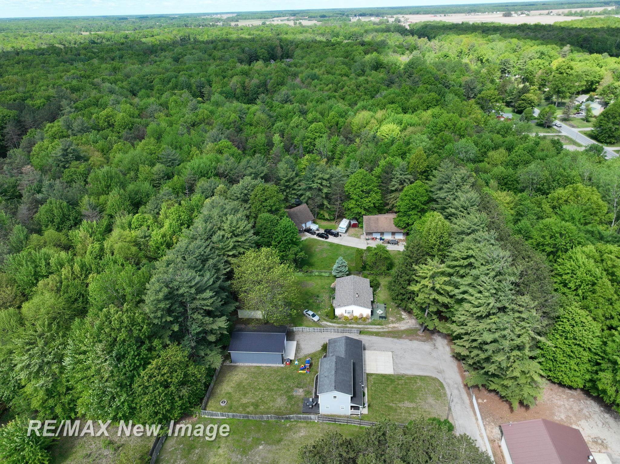 11031 Pine Grove Drive, Saginaw, MI 48609 — Photo 13