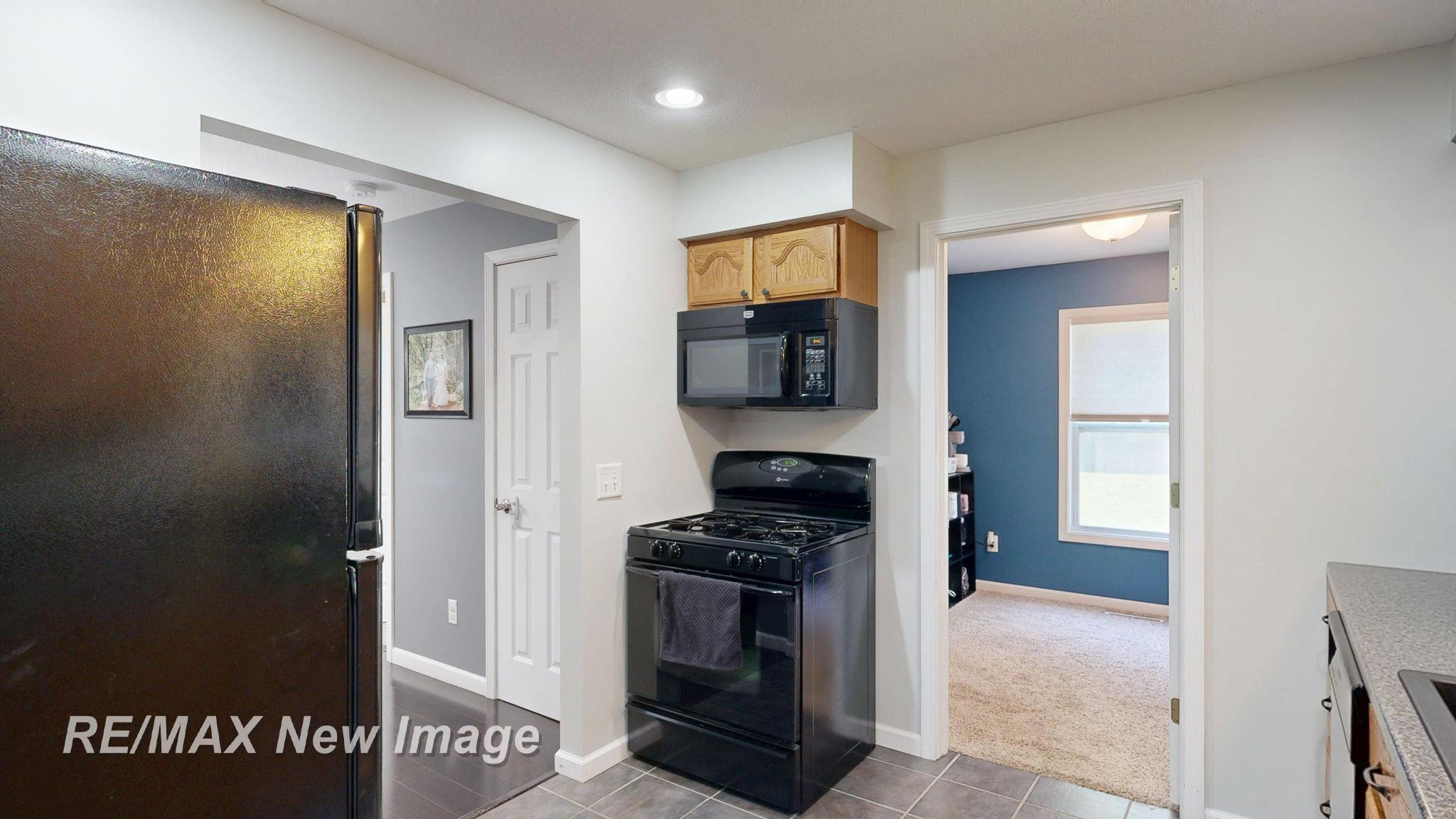 11031 Pine Grove Drive, Saginaw, MI 48609 — Photo 22