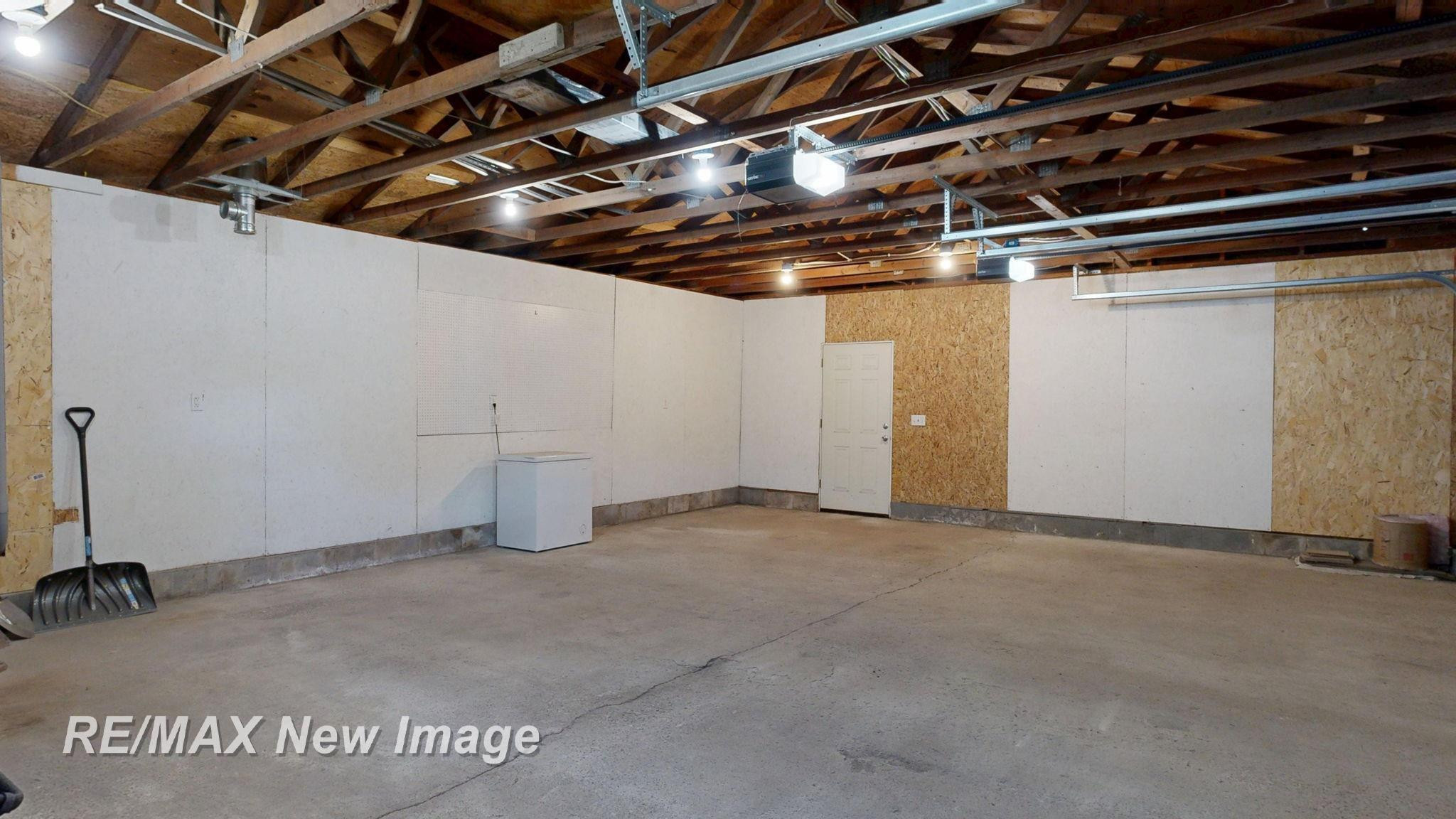 11031 Pine Grove Drive, Saginaw, MI 48609 — Photo 34