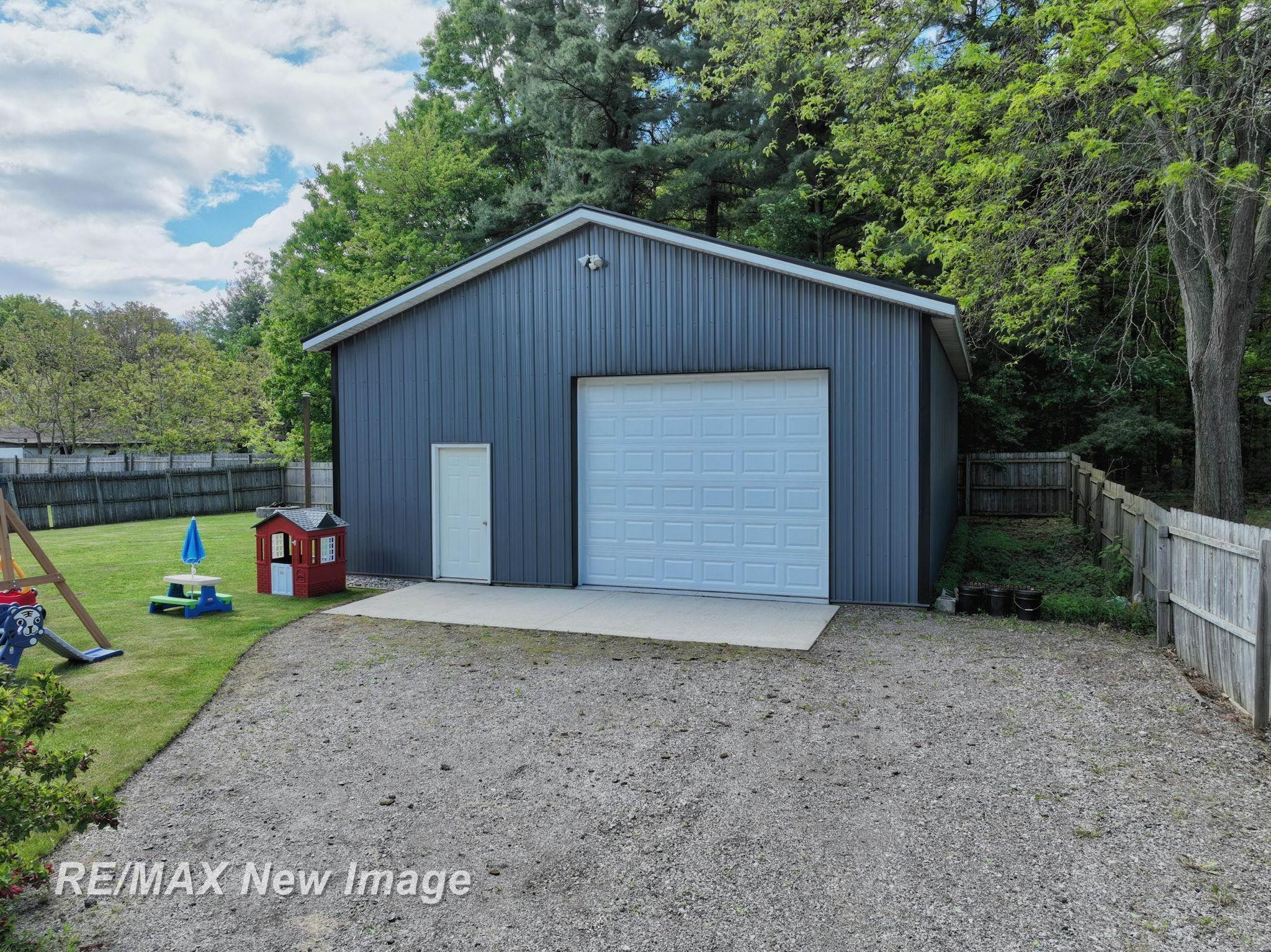 11031 Pine Grove Drive, Saginaw, MI 48609 — Photo 40
