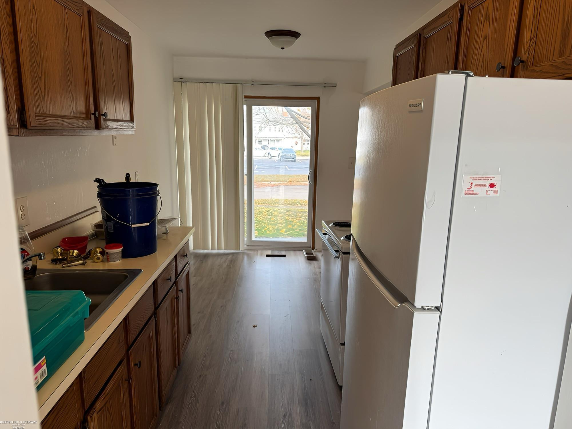 8602 Kaltz Street, Center Line, MI 48015 — Photo 3