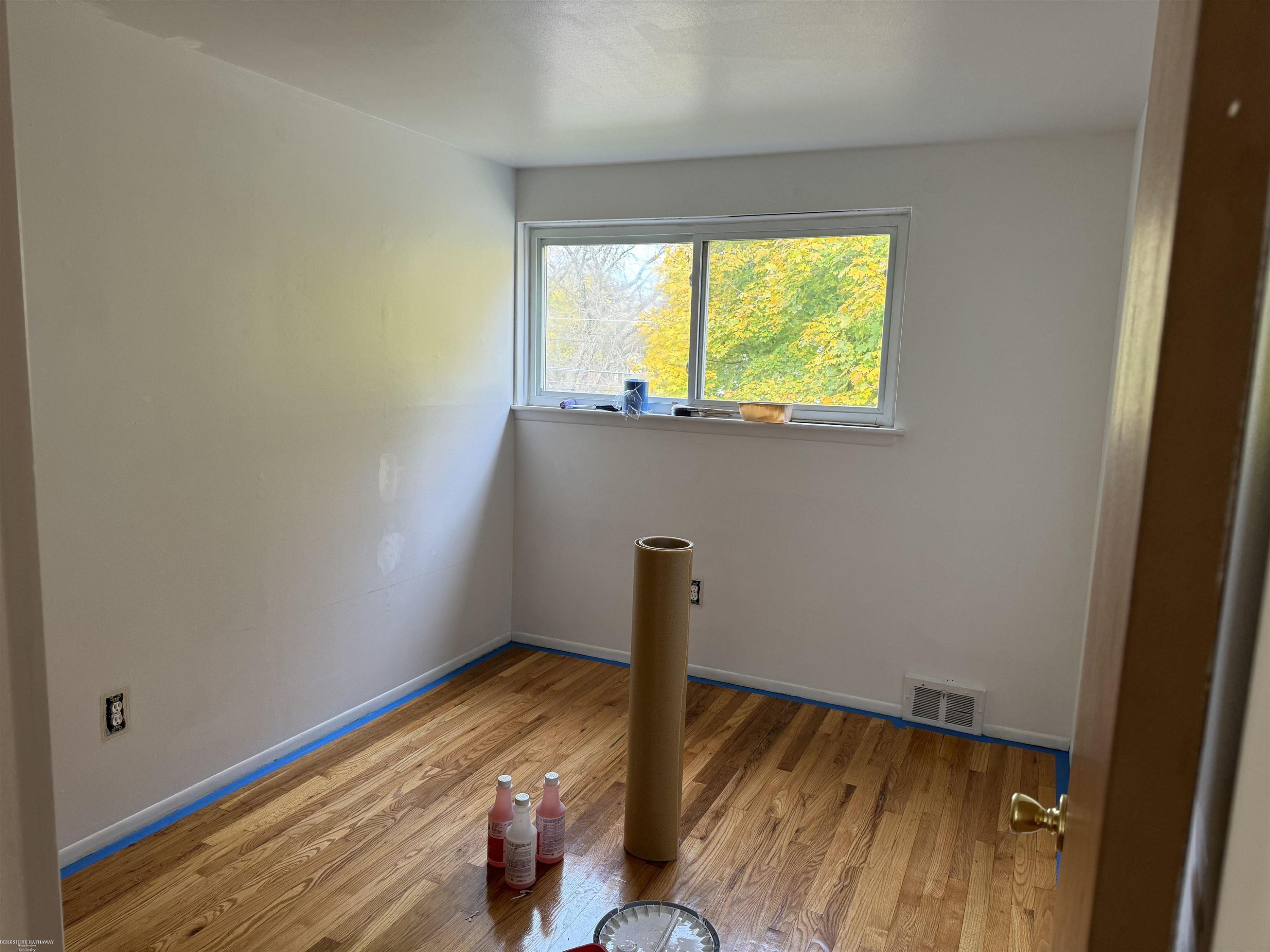 8602 Kaltz Street, Center Line, MI 48015 — Photo 6