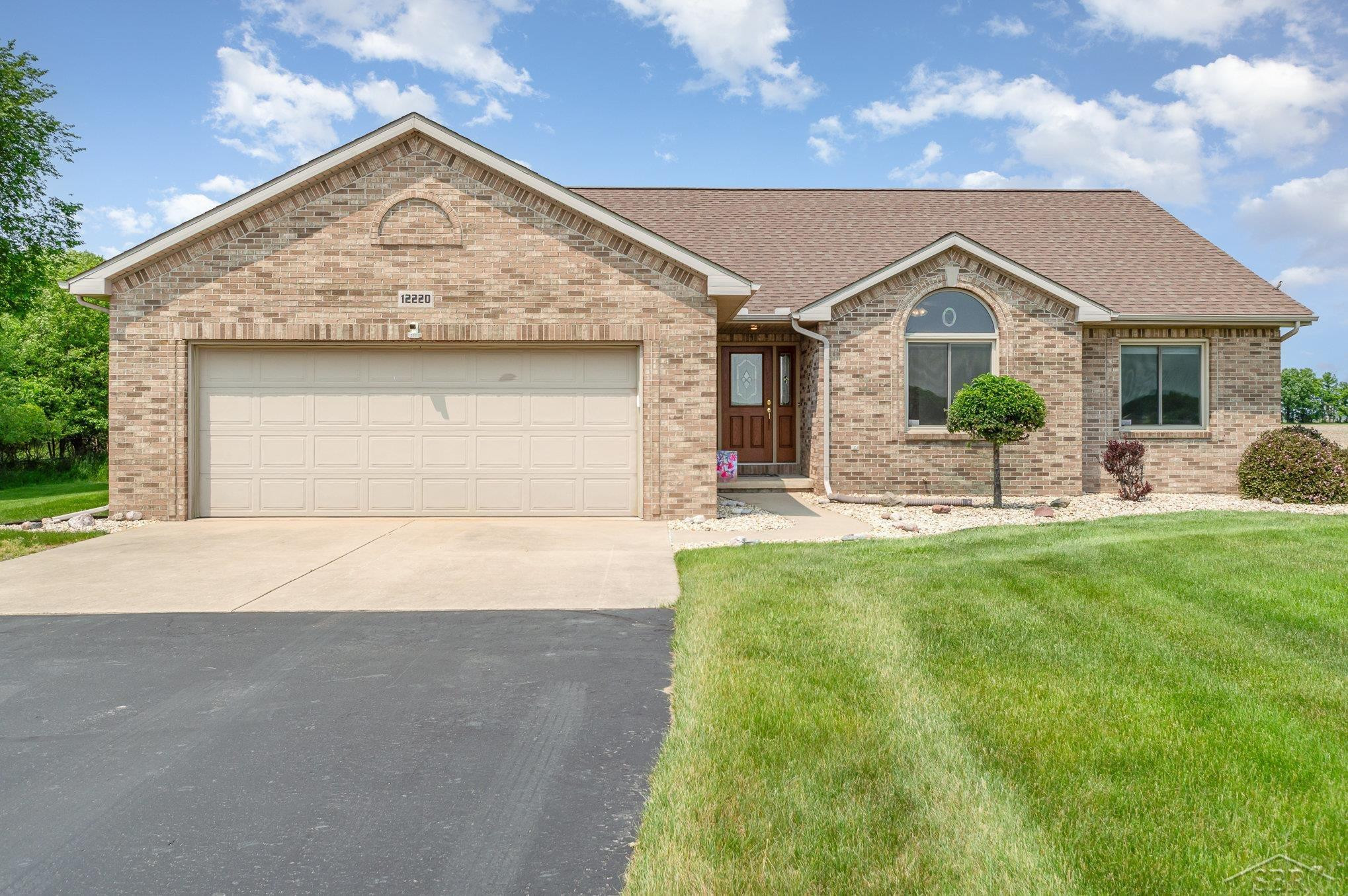 12220 Ederer Road, Hemlock, MI 48626 — front exterior