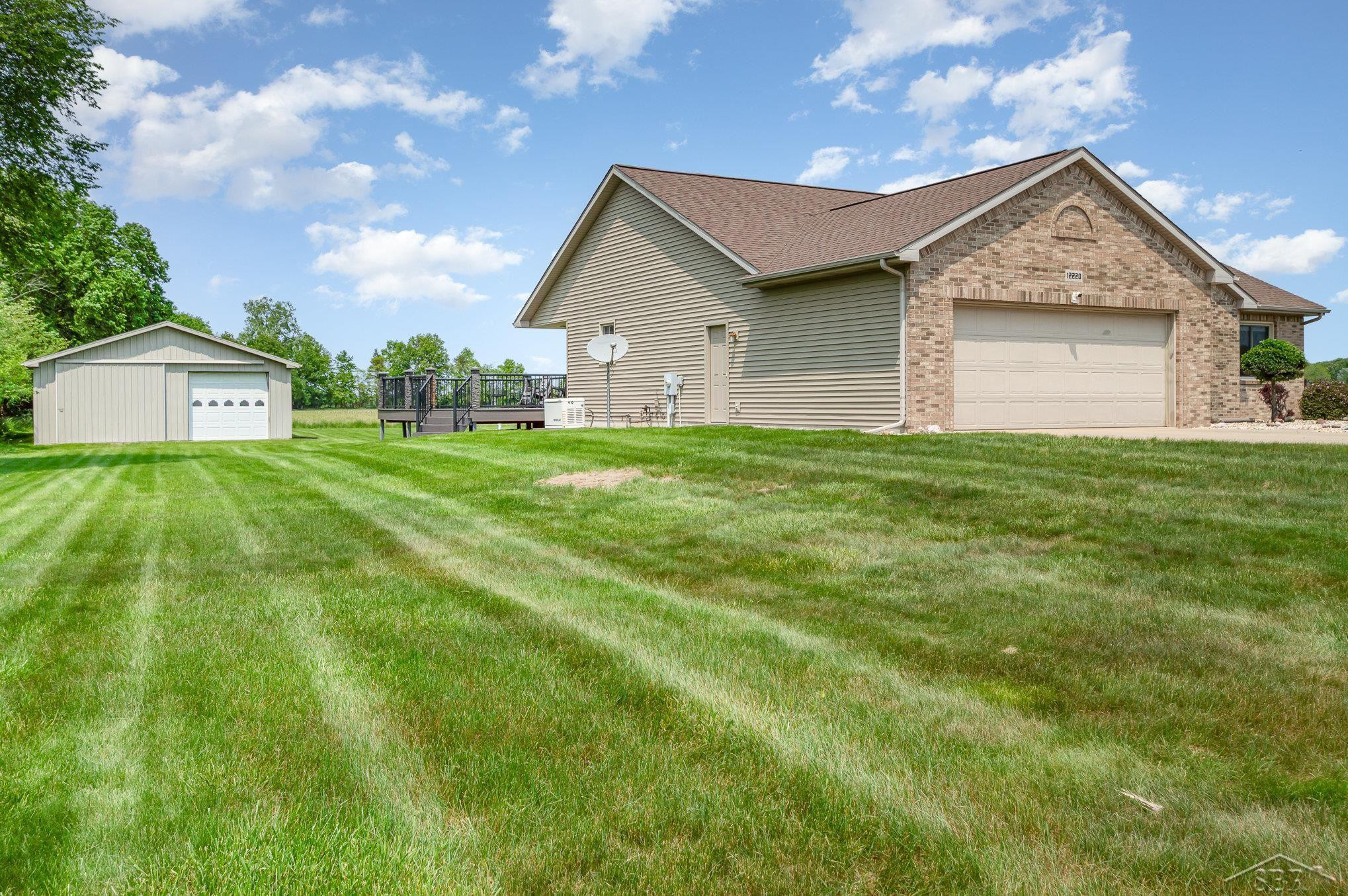 12220 Ederer Road, Hemlock, MI 48626 — Photo 2