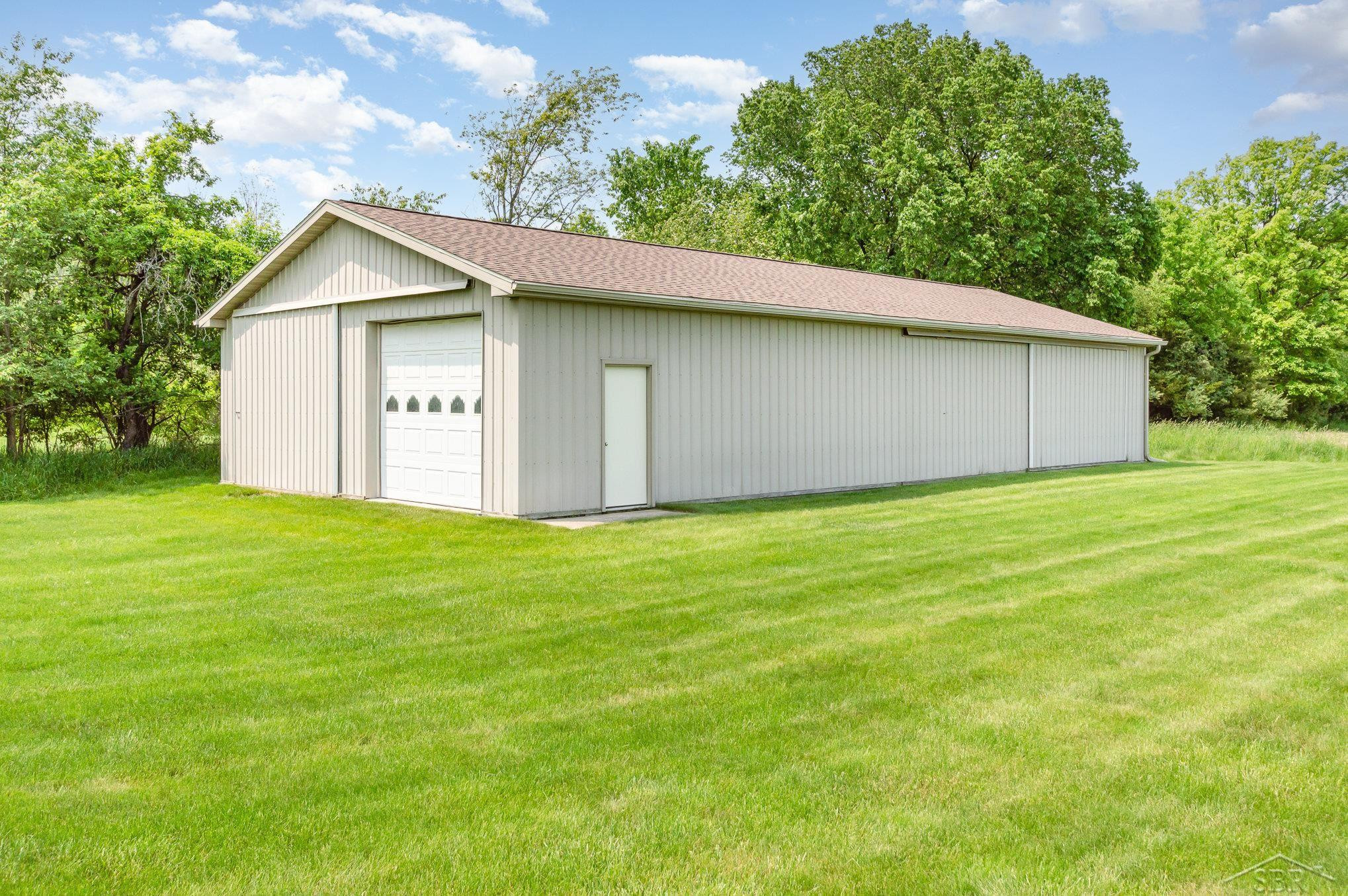12220 Ederer Road, Hemlock, MI 48626 — Photo 30