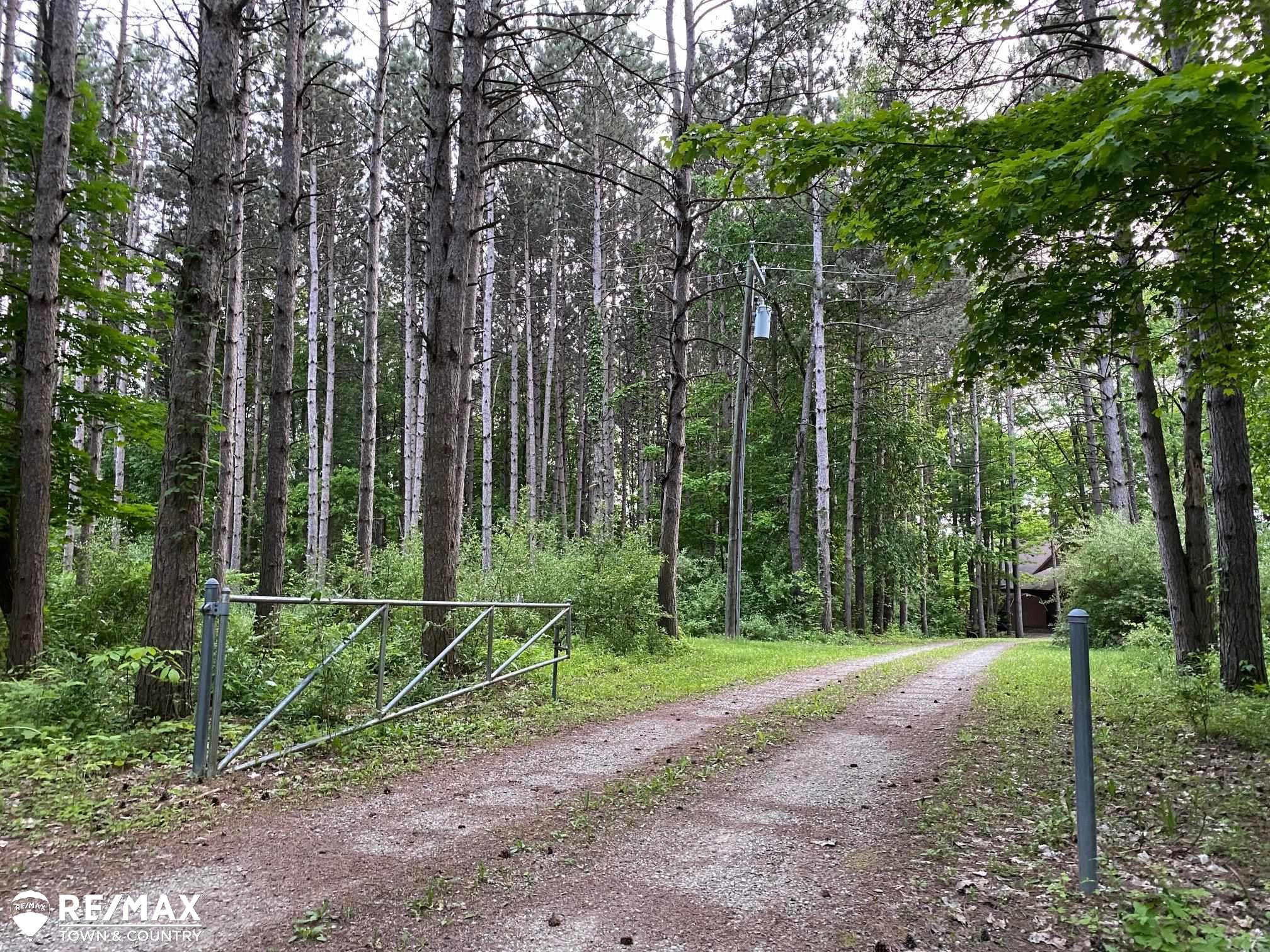 2855 Flint River Road, Lapeer, MI 48446 — Photo 45