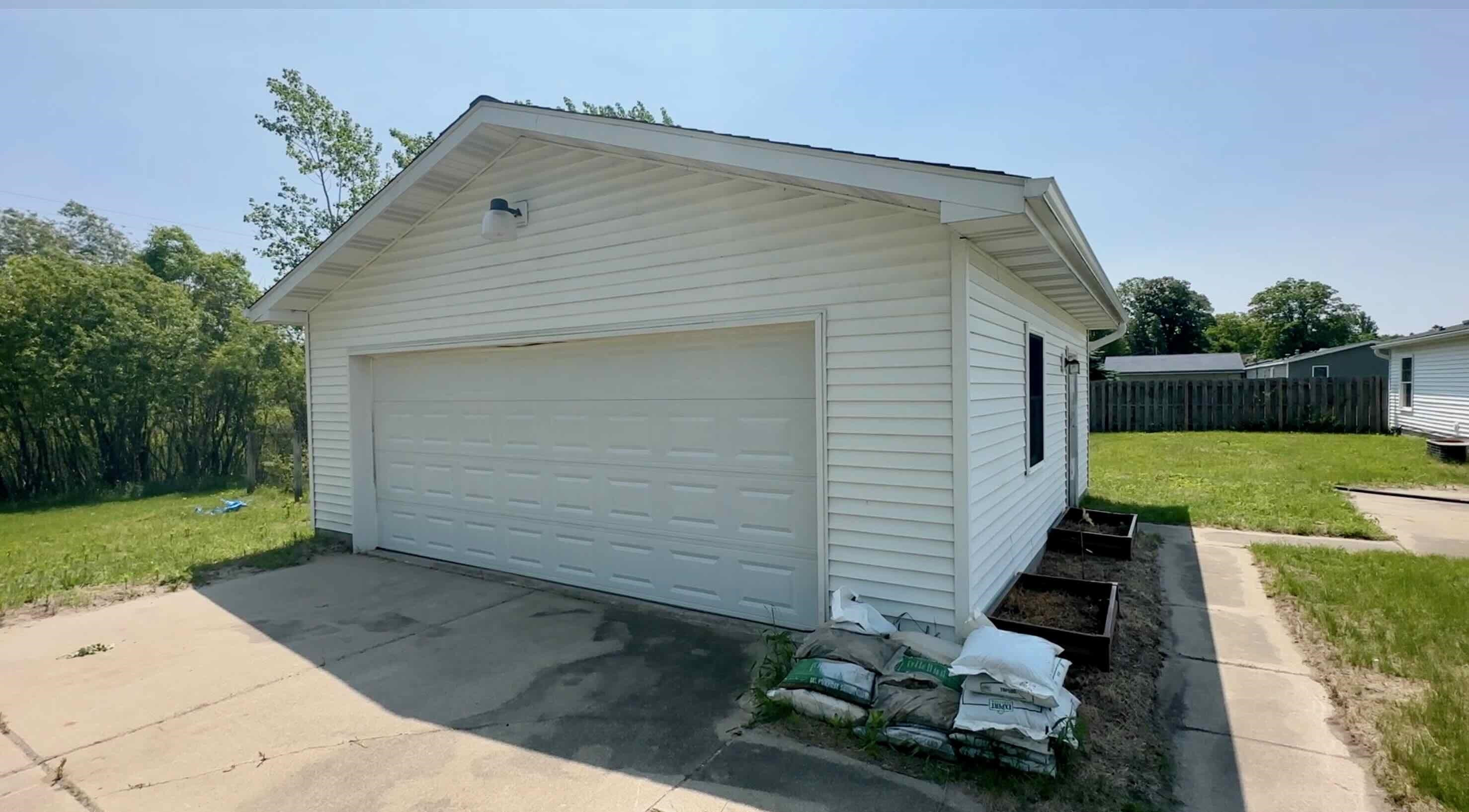 11145 S Fordney Road, Saint Charles, MI 48655 — Photo 27