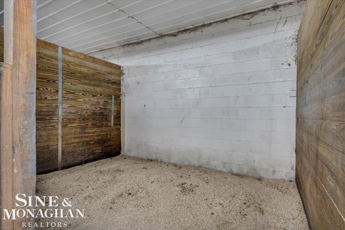 270 N Rochester Road, MI 48367 — Photo 28