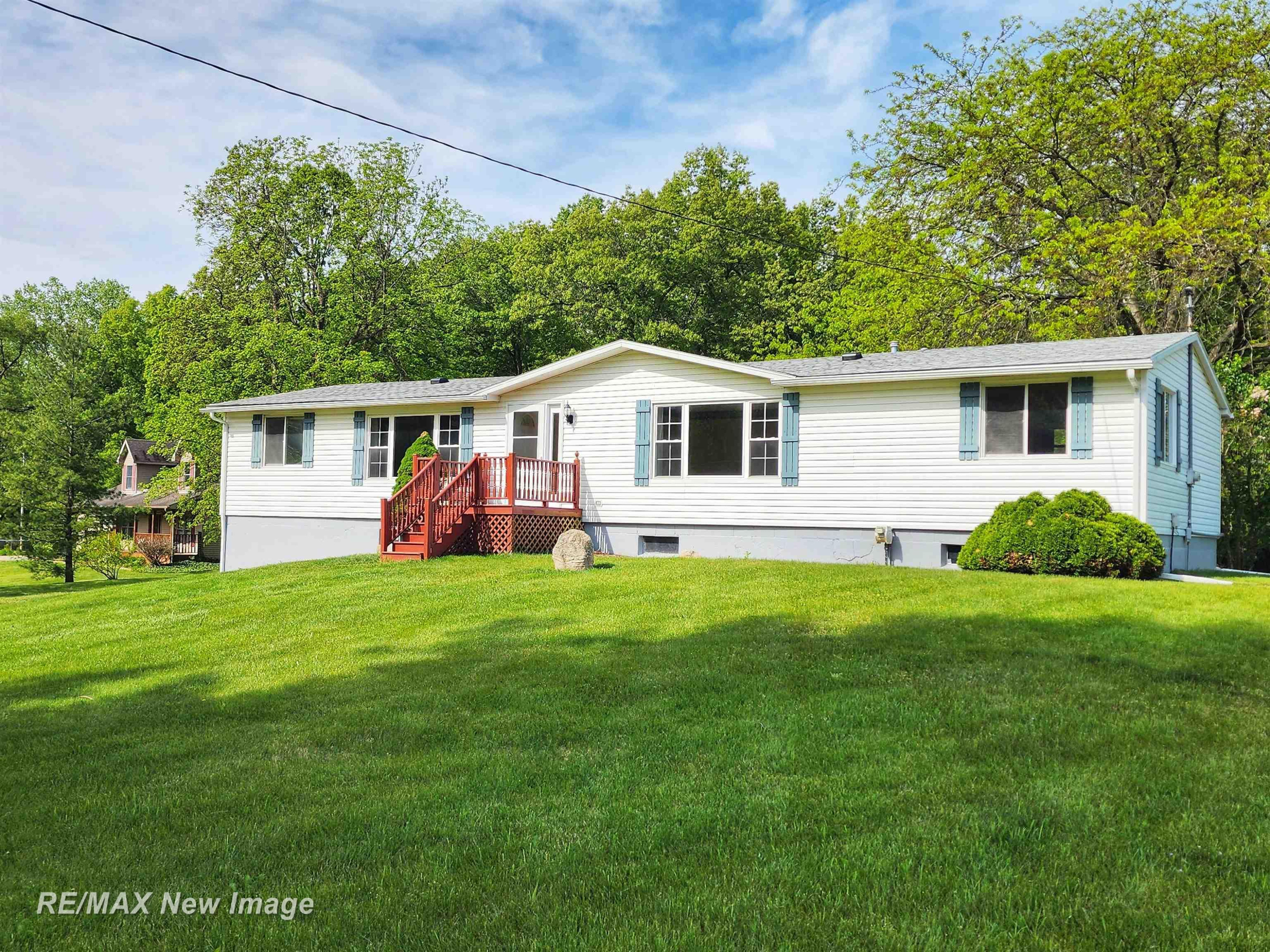 10424 S Graham Road, Saint Charles, MI 48655 — Photo 2