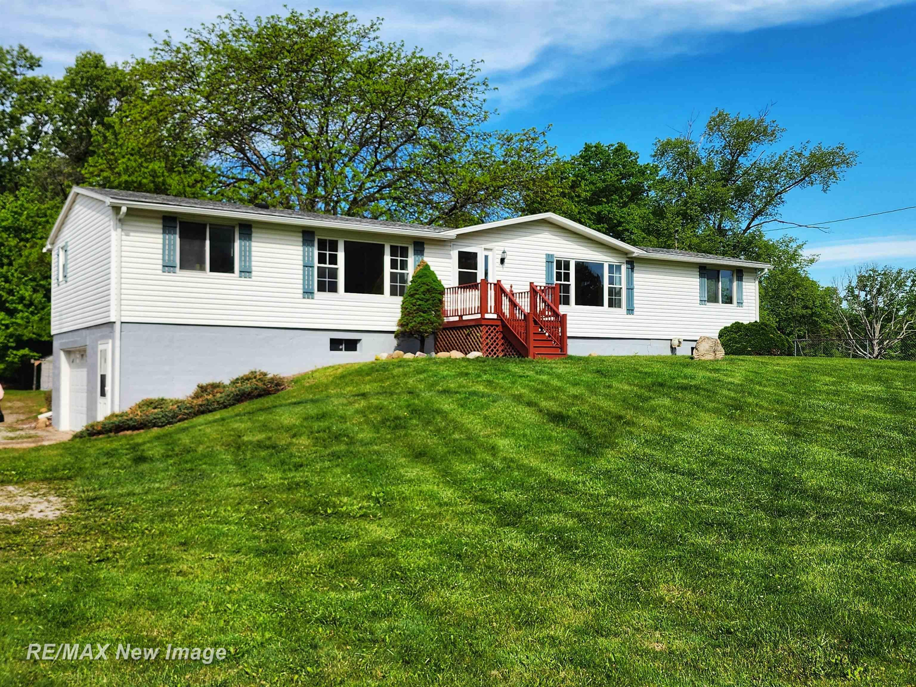 10424 S Graham Road, Saint Charles, MI 48655 — Photo 4