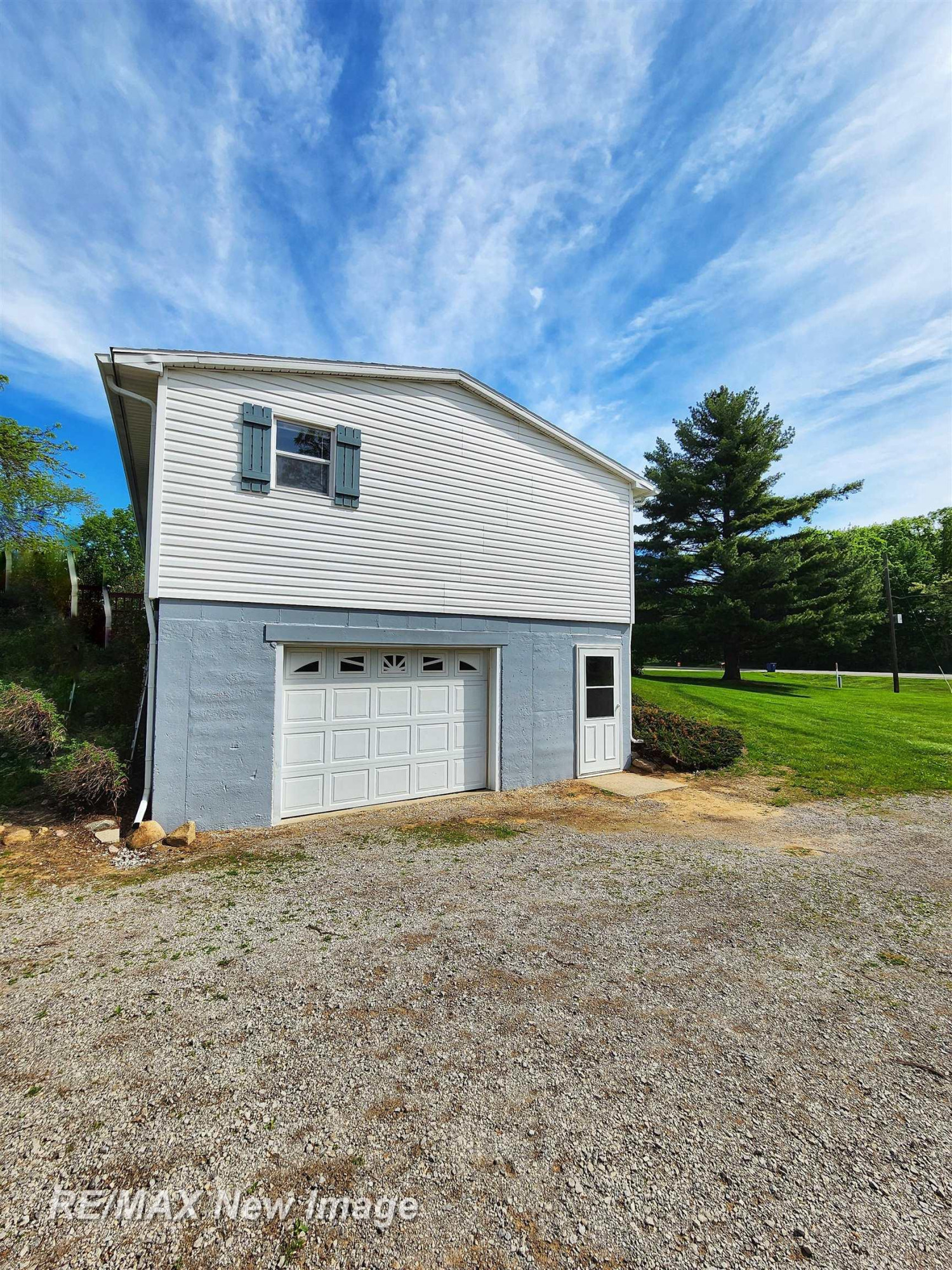 10424 S Graham Road, Saint Charles, MI 48655 — Photo 9