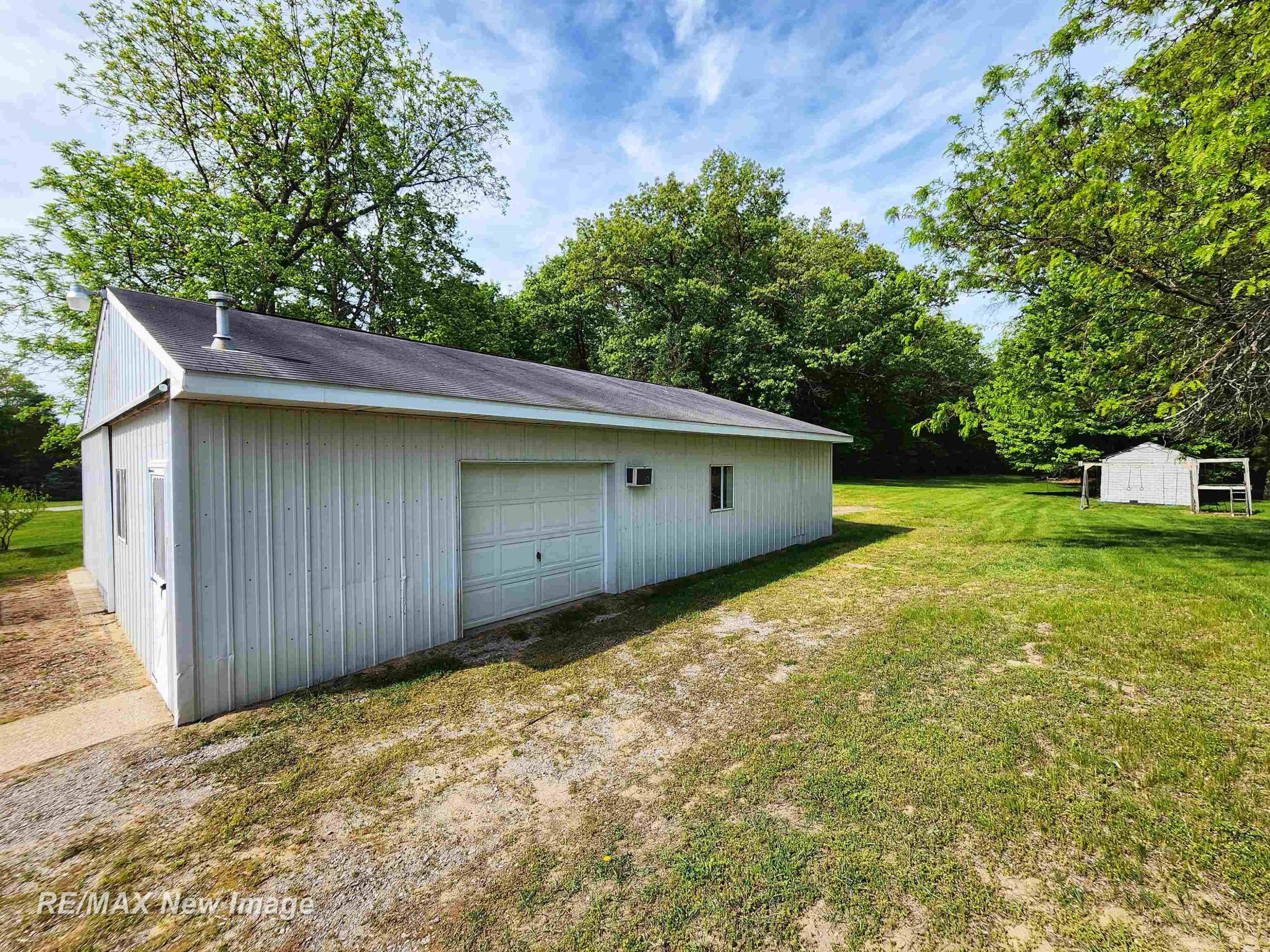 10424 S Graham Road, Saint Charles, MI 48655 — Photo 10