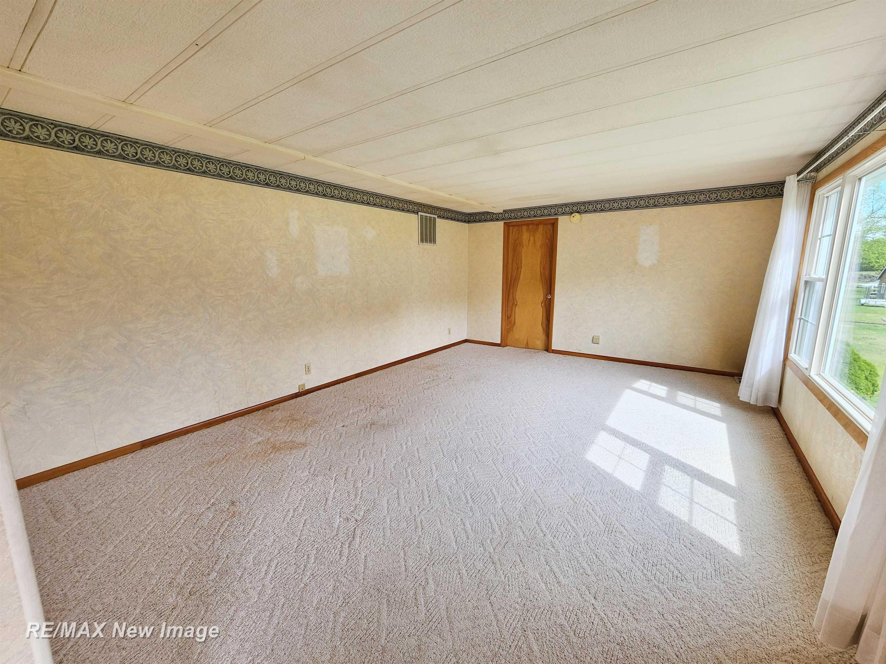 10424 S Graham Road, Saint Charles, MI 48655 — Photo 11