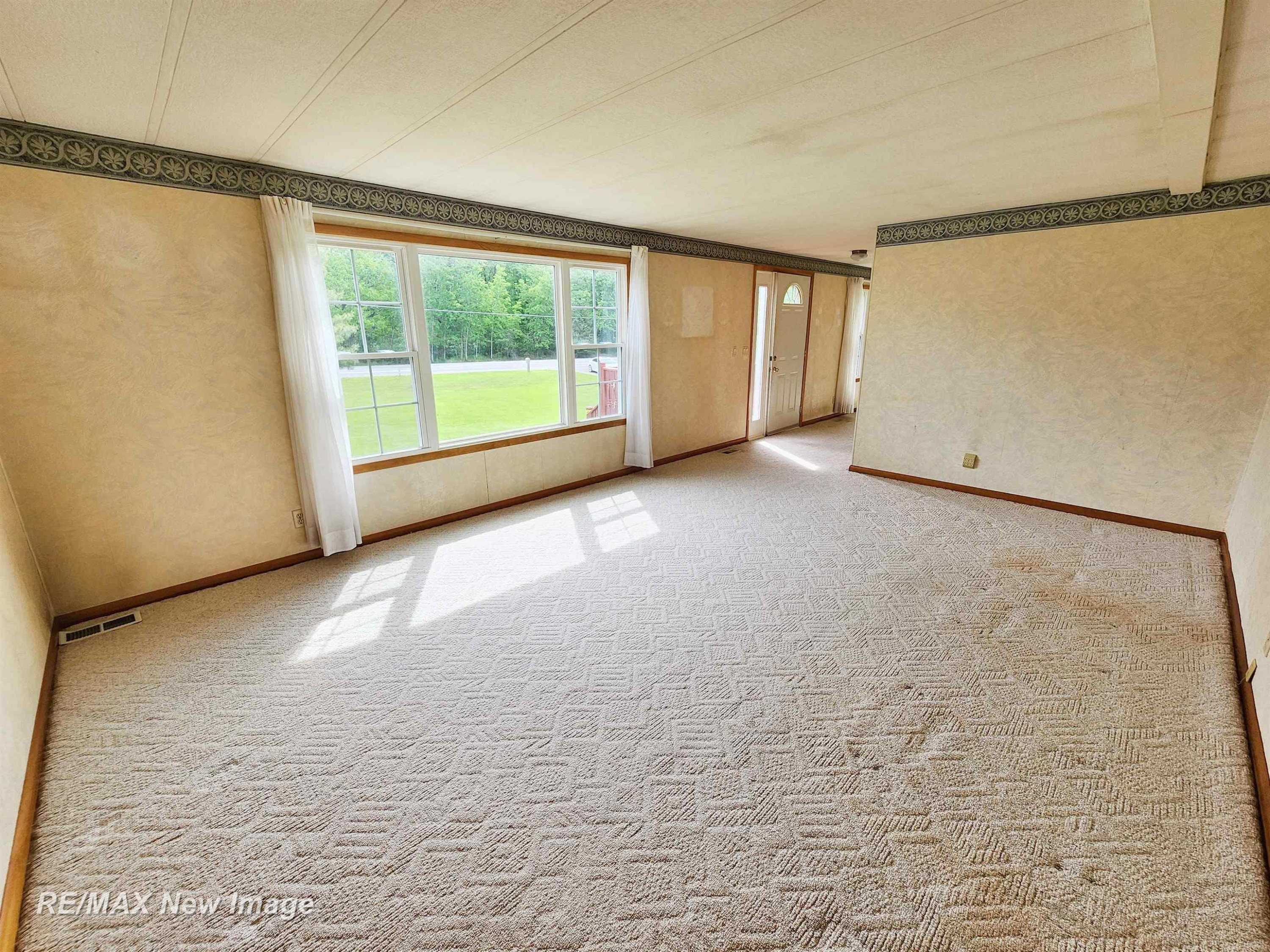 10424 S Graham Road, Saint Charles, MI 48655 — Photo 12