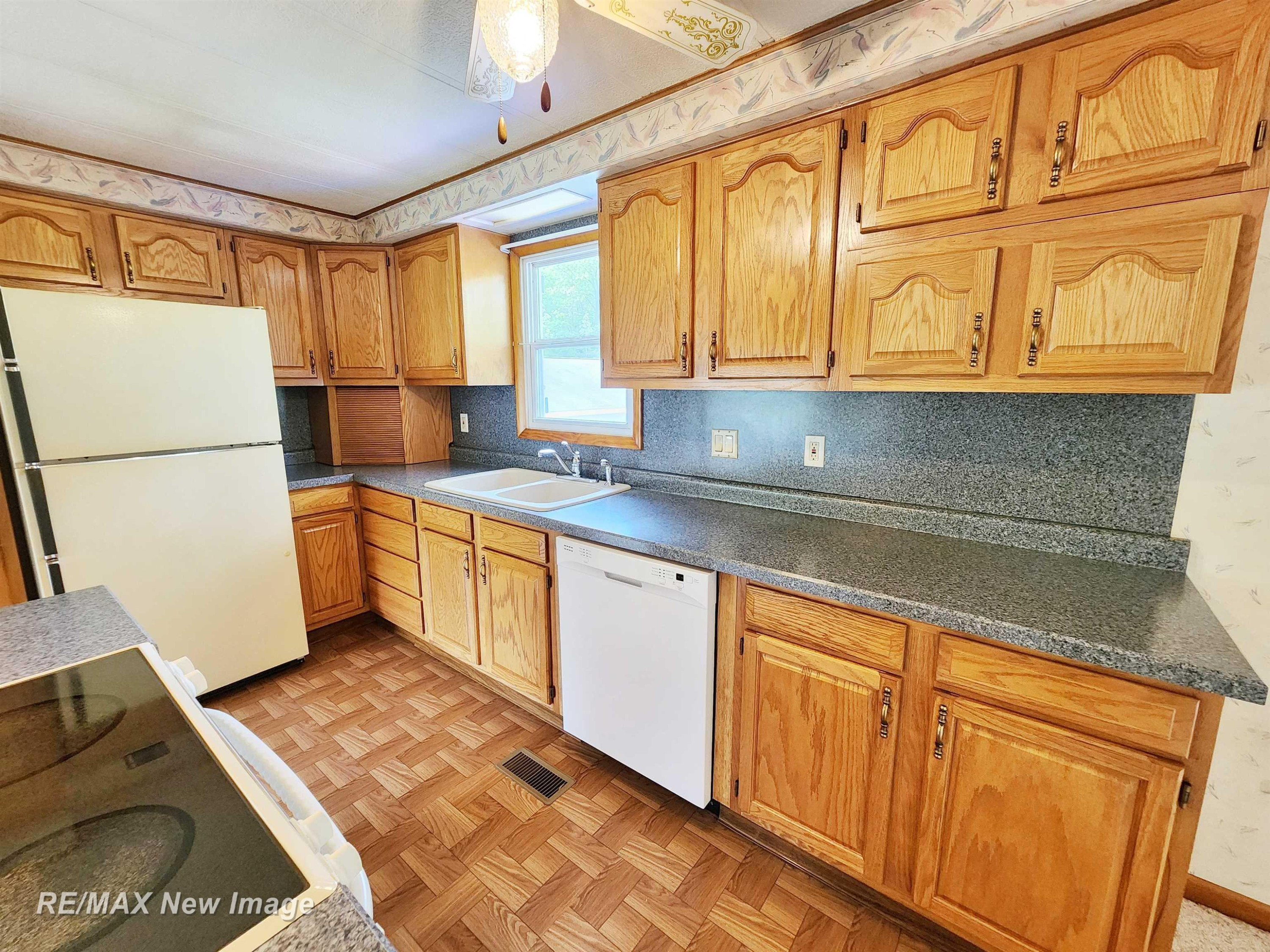 10424 S Graham Road, Saint Charles, MI 48655 — Photo 18