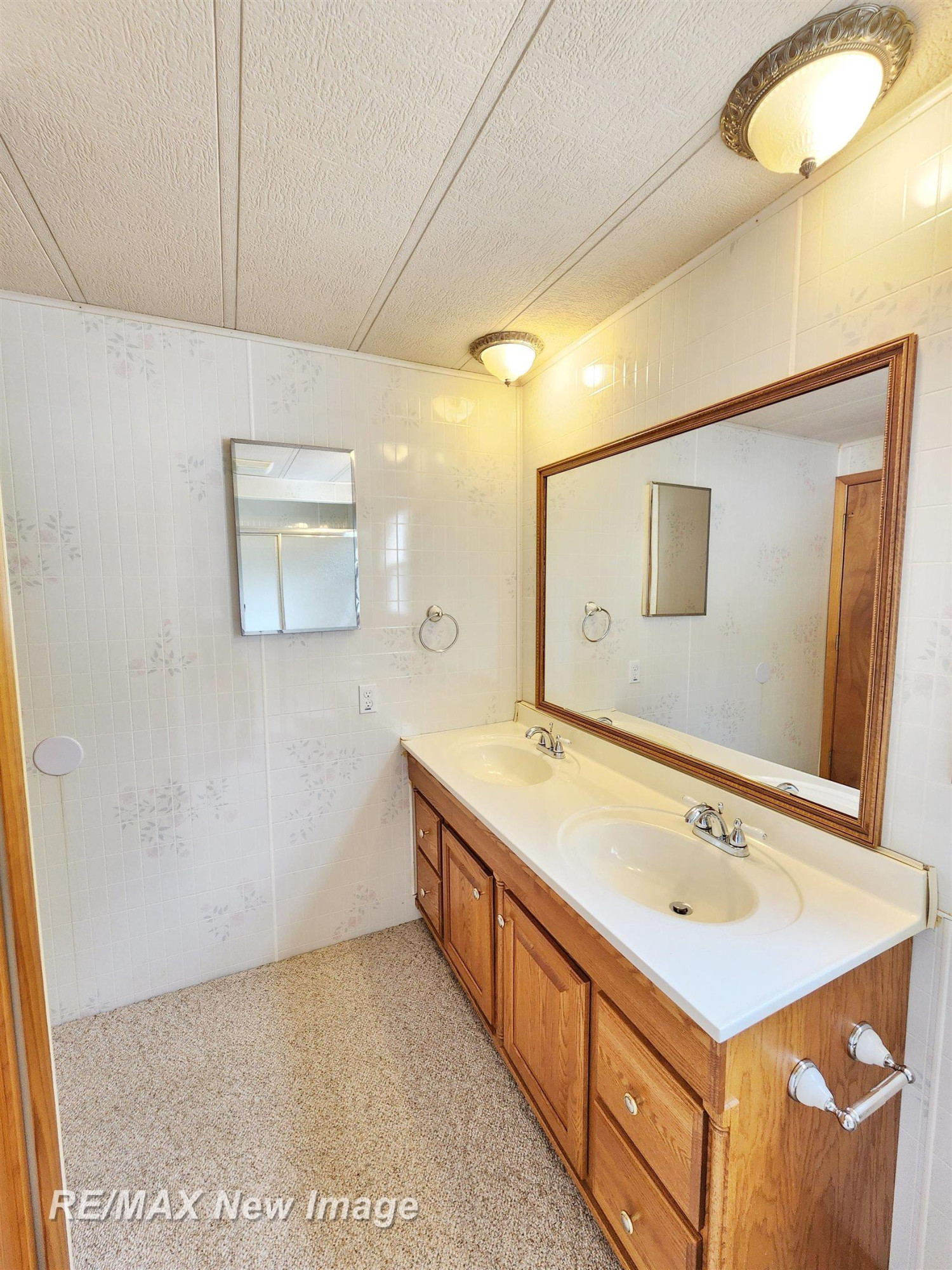 10424 S Graham Road, Saint Charles, MI 48655 — Photo 40