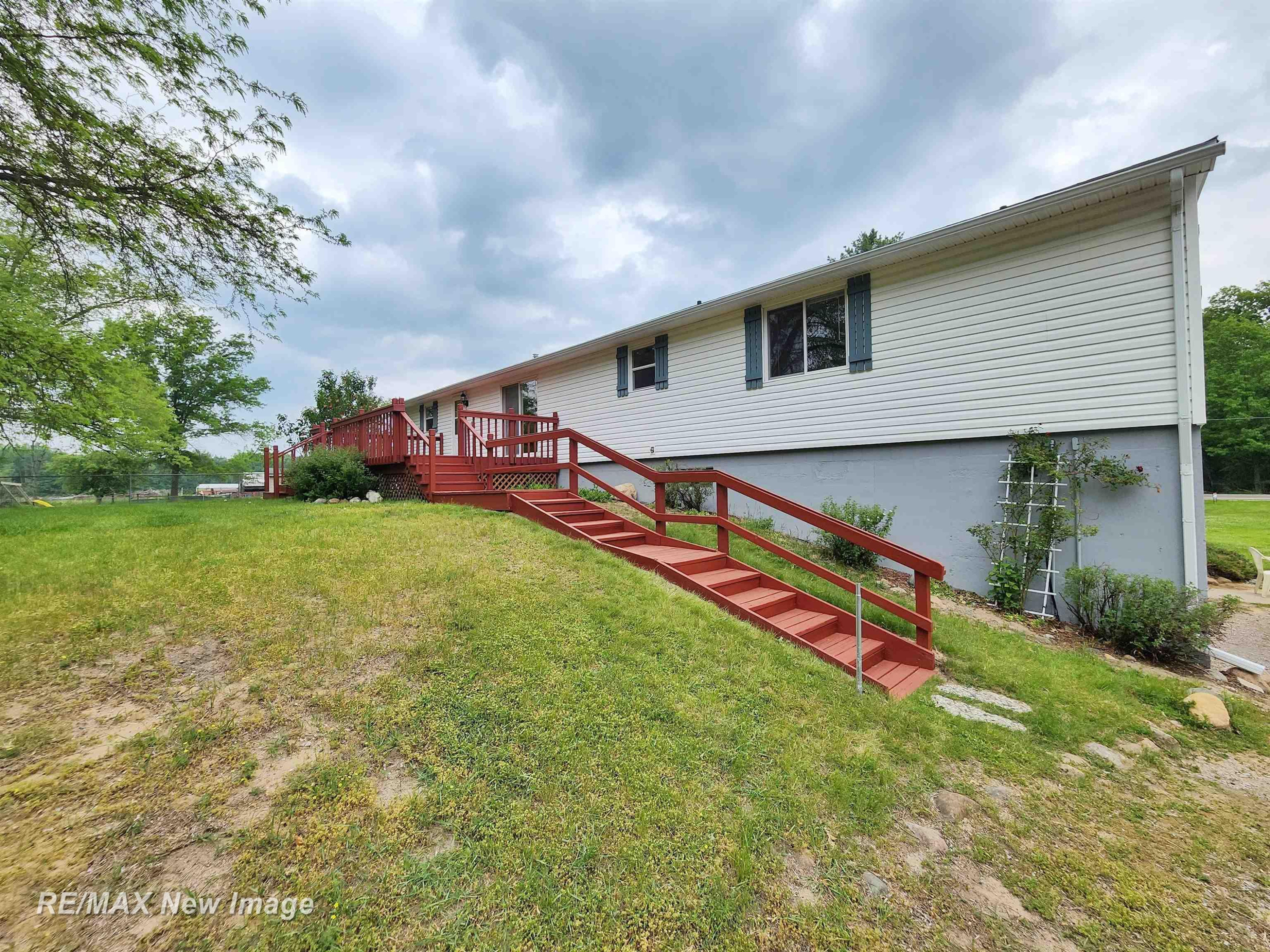 10424 S Graham Road, Saint Charles, MI 48655 — Photo 47