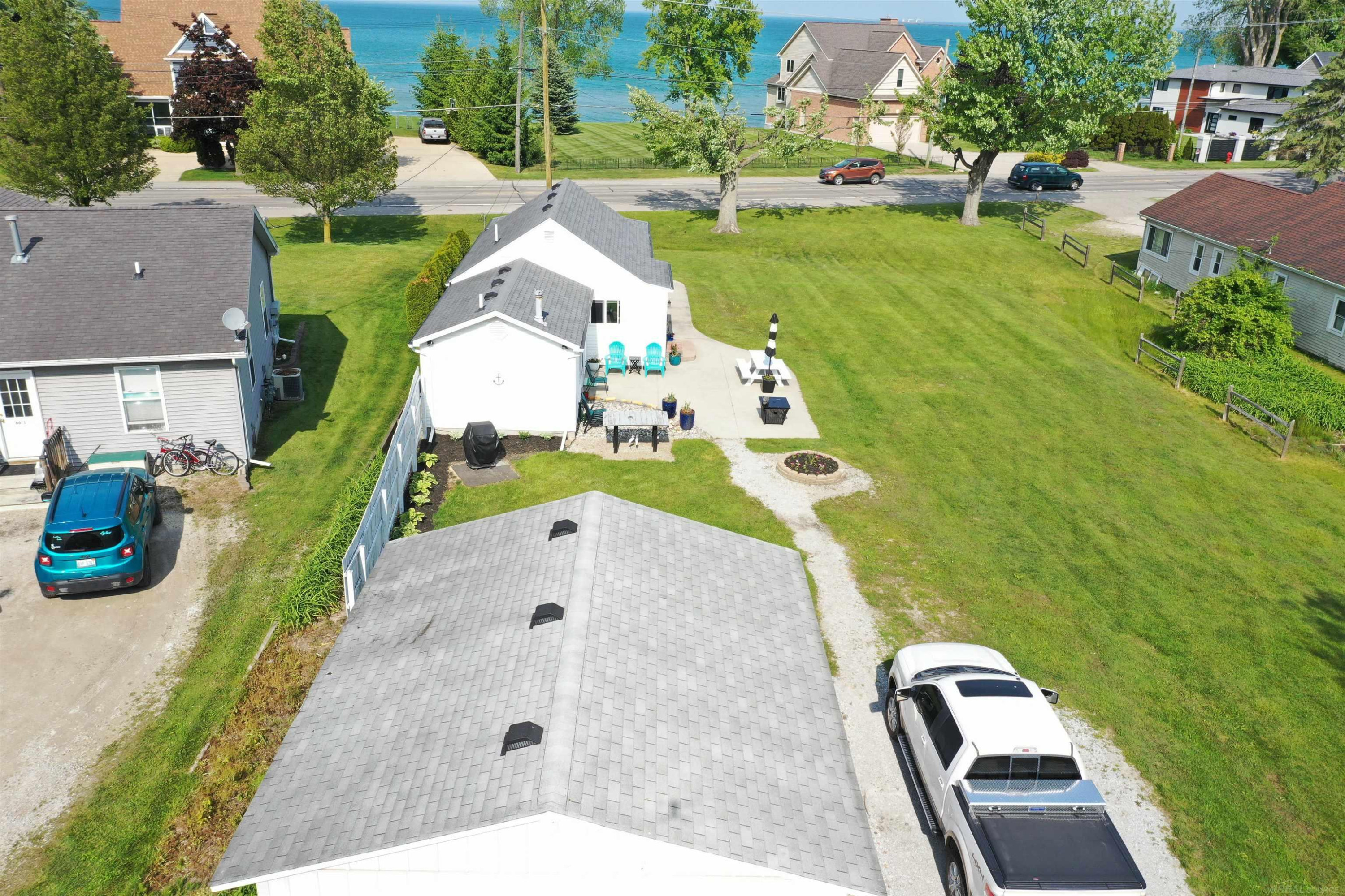 6625 Lakeshore Road, Lakeport, MI 48059 — Photo 7
