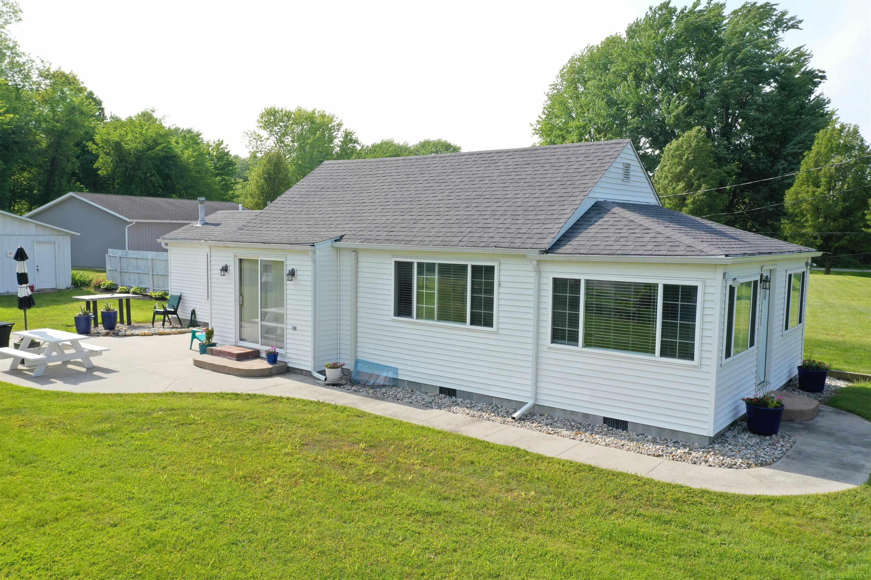 6625 Lakeshore Road, Lakeport, MI 48059 — Photo 20