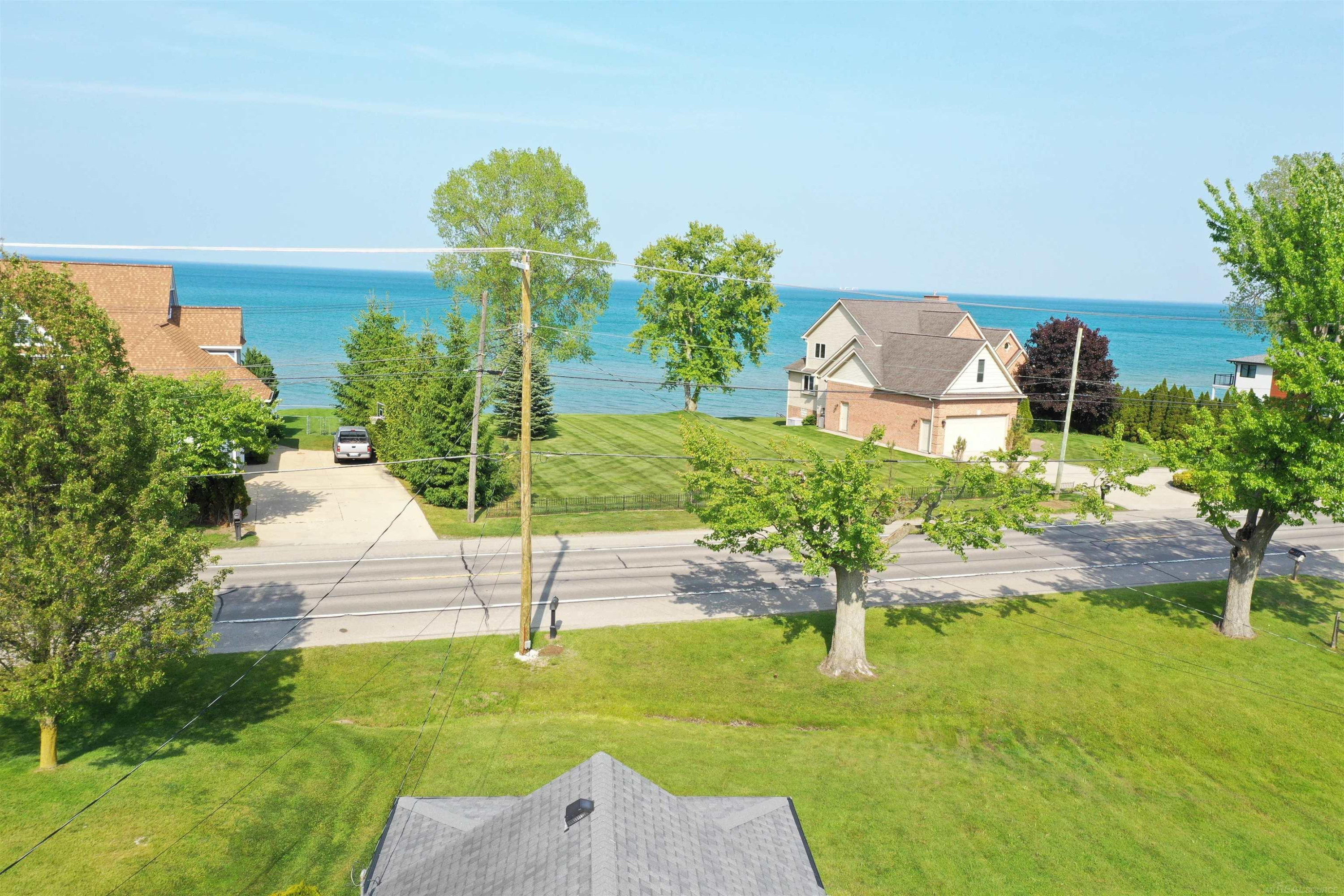 6625 Lakeshore Road, Lakeport, MI 48059 — Photo 23