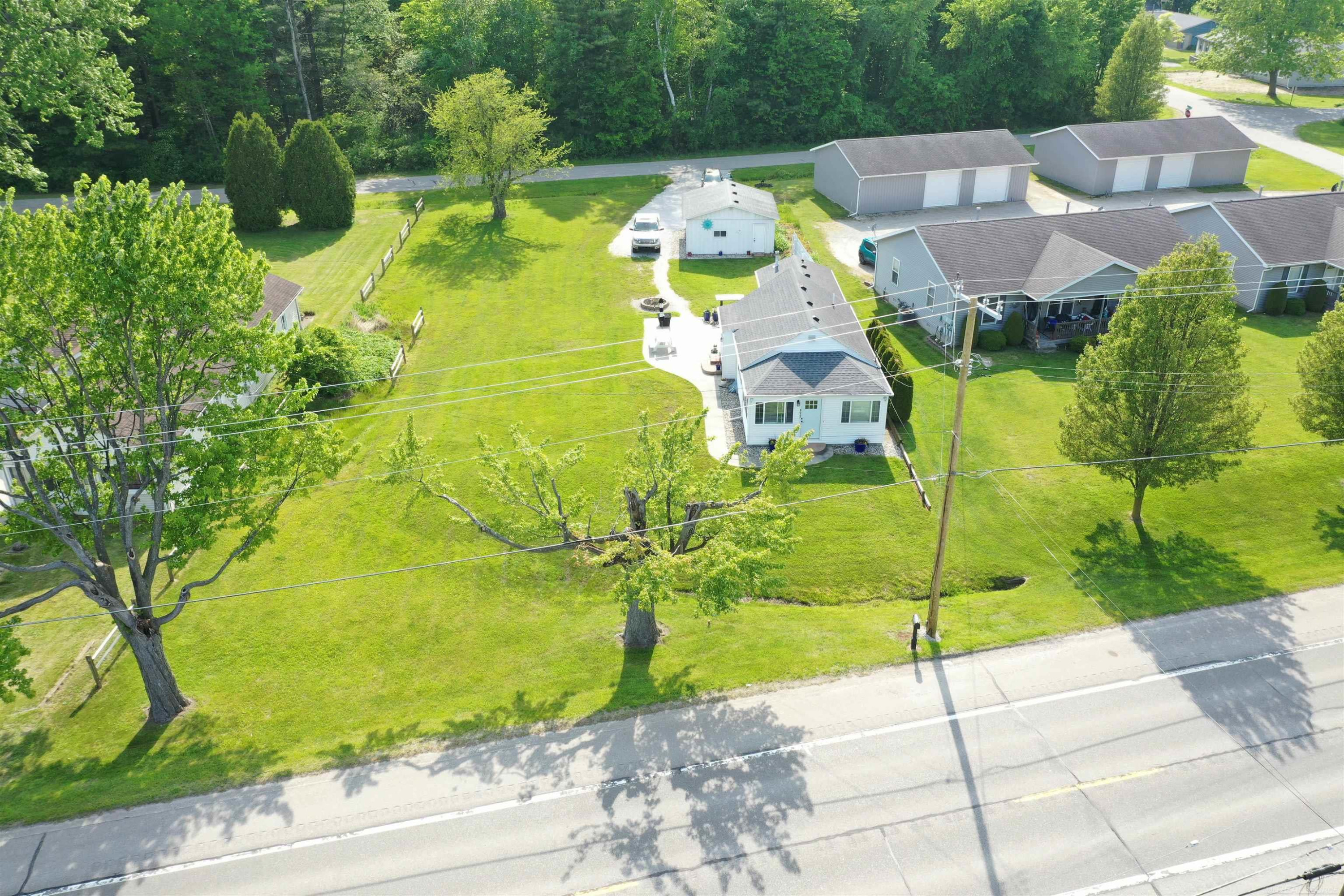 6625 Lakeshore Road, Lakeport, MI 48059 — Photo 33