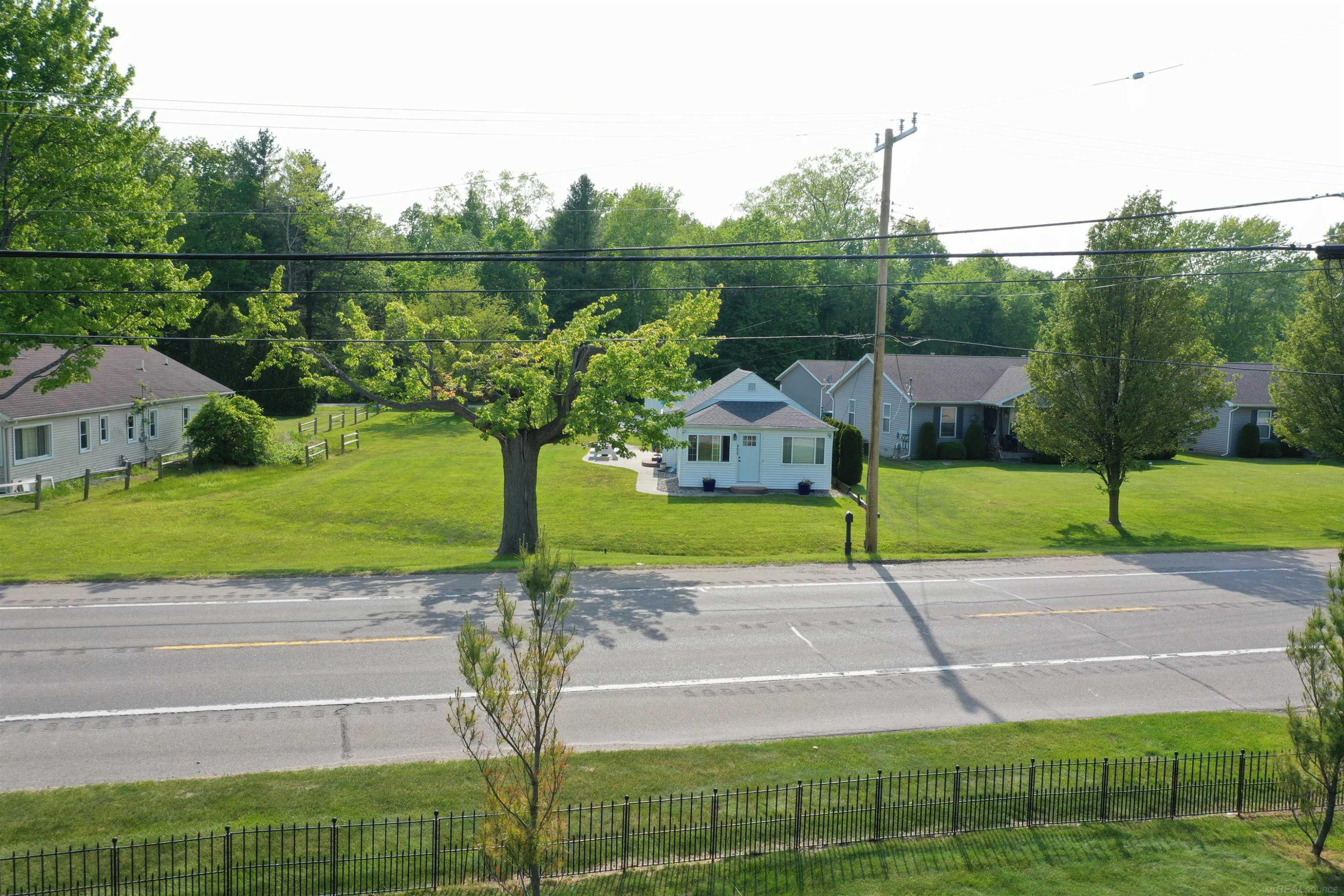 6625 Lakeshore Road, Lakeport, MI 48059 — Photo 34