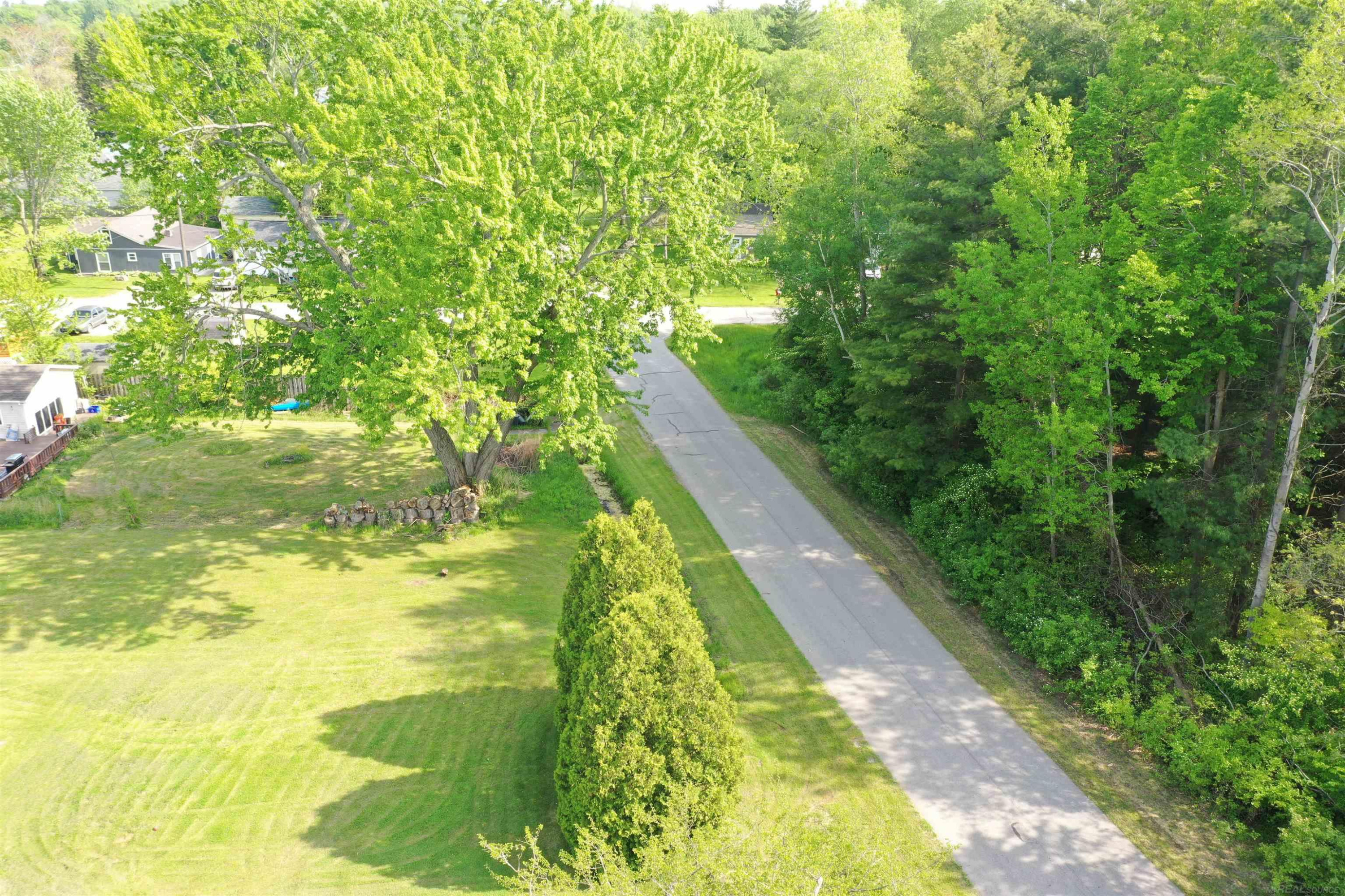 6625 Lakeshore Road, Lakeport, MI 48059 — Photo 37