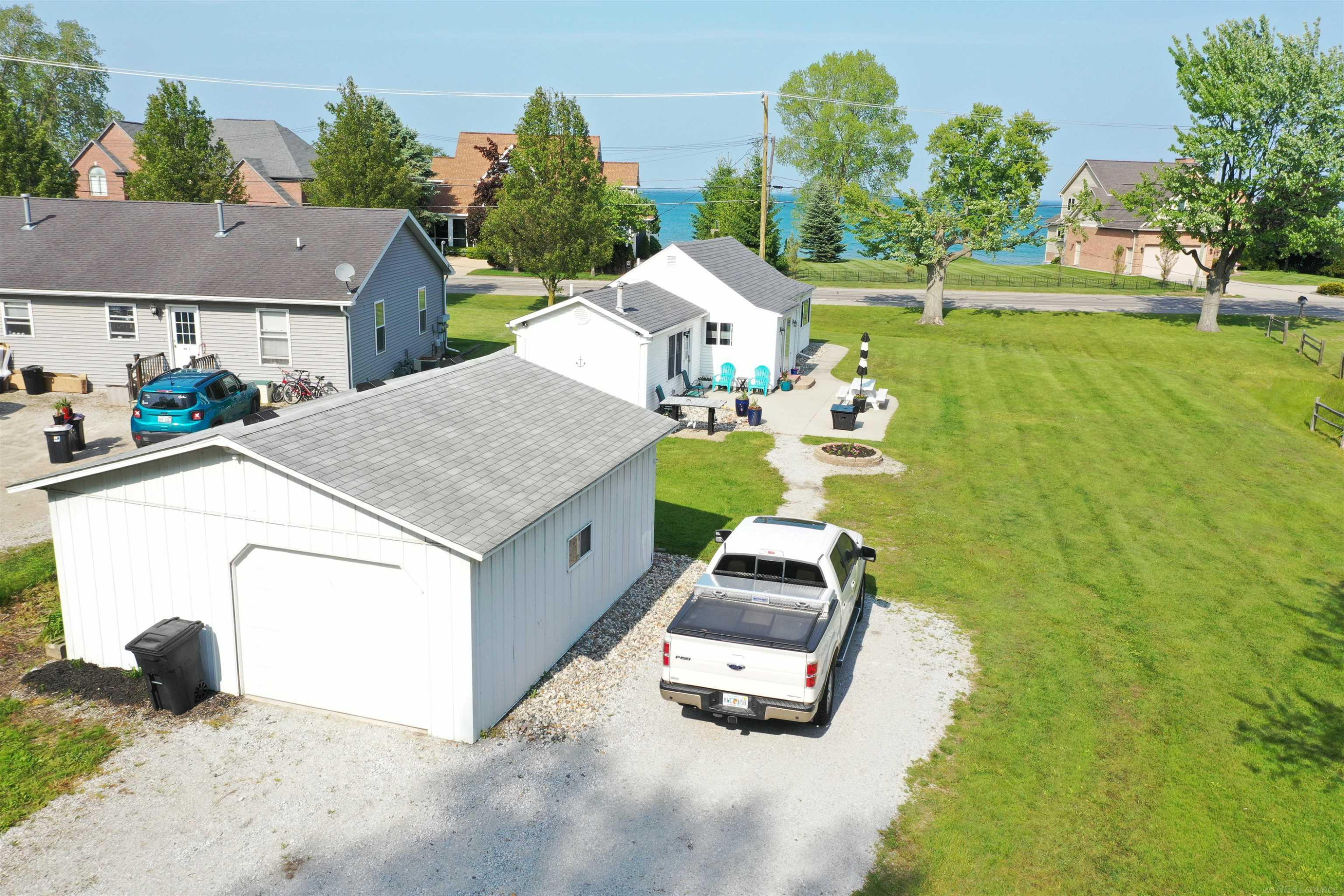 6625 Lakeshore Road, Lakeport, MI 48059 — Photo 38