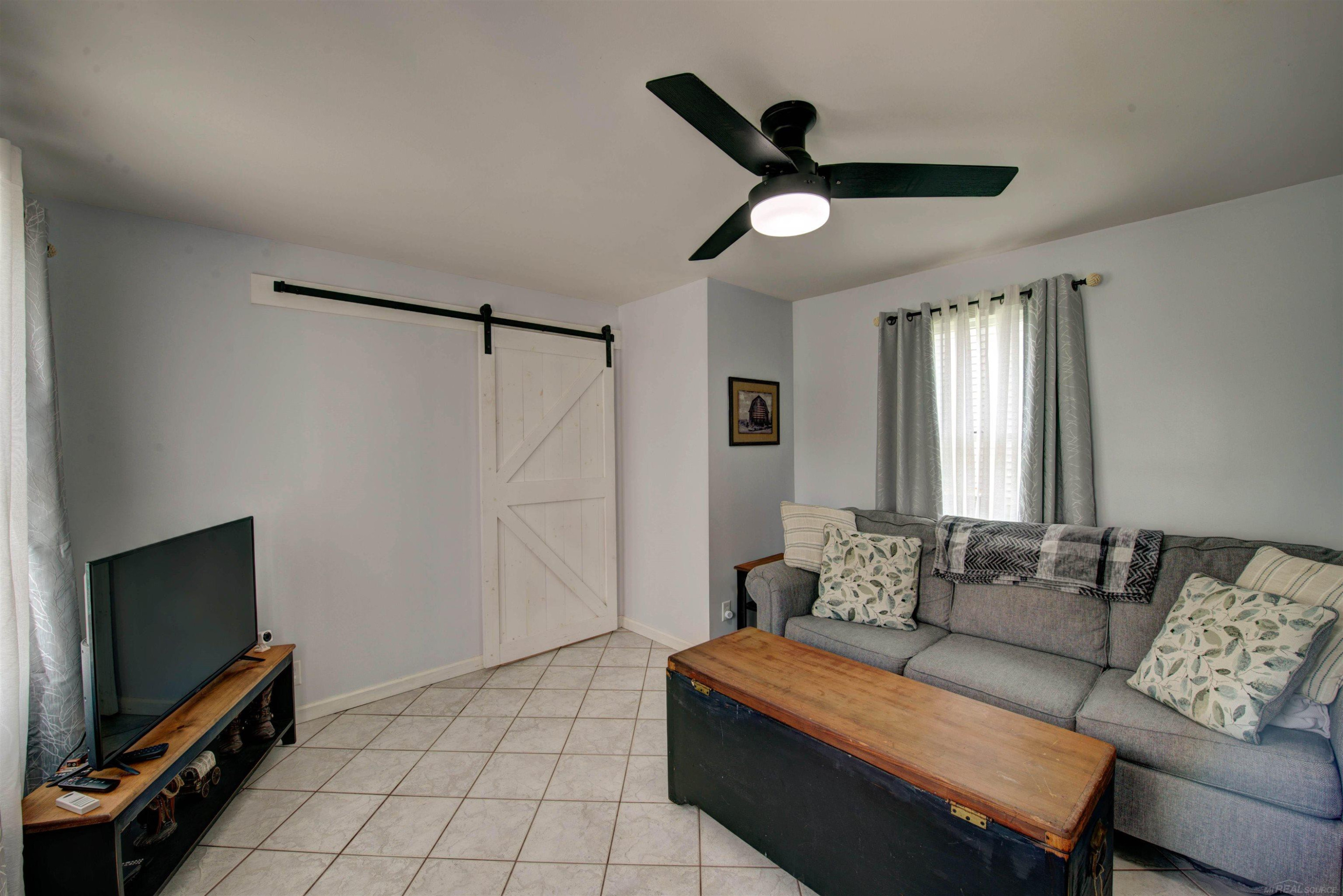 6625 Lakeshore Road, Lakeport, MI 48059 — Photo 46