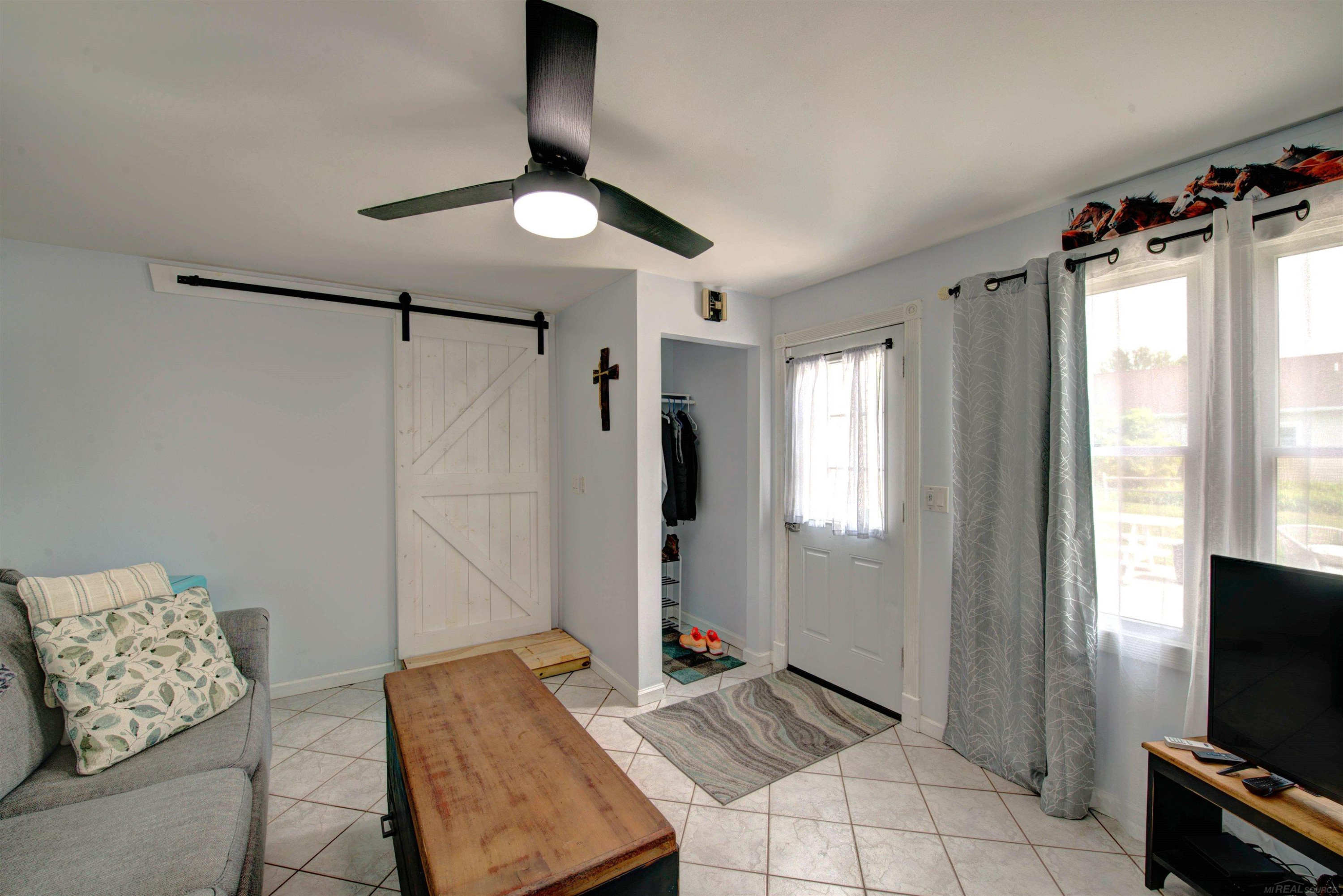 6625 Lakeshore Road, Lakeport, MI 48059 — Photo 47