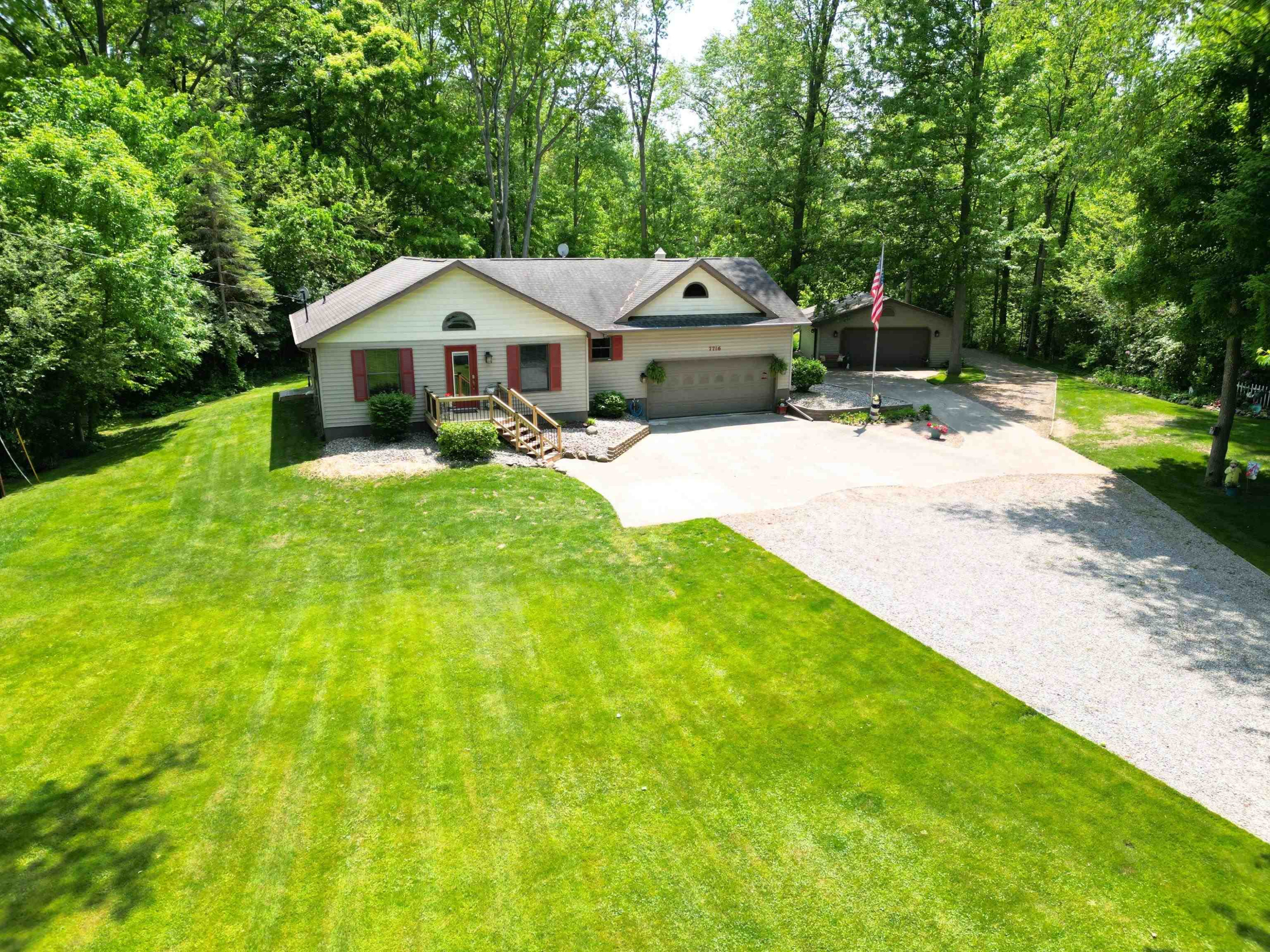 7716 Busch Road, Birch Run, MI 48415 — Photo 2