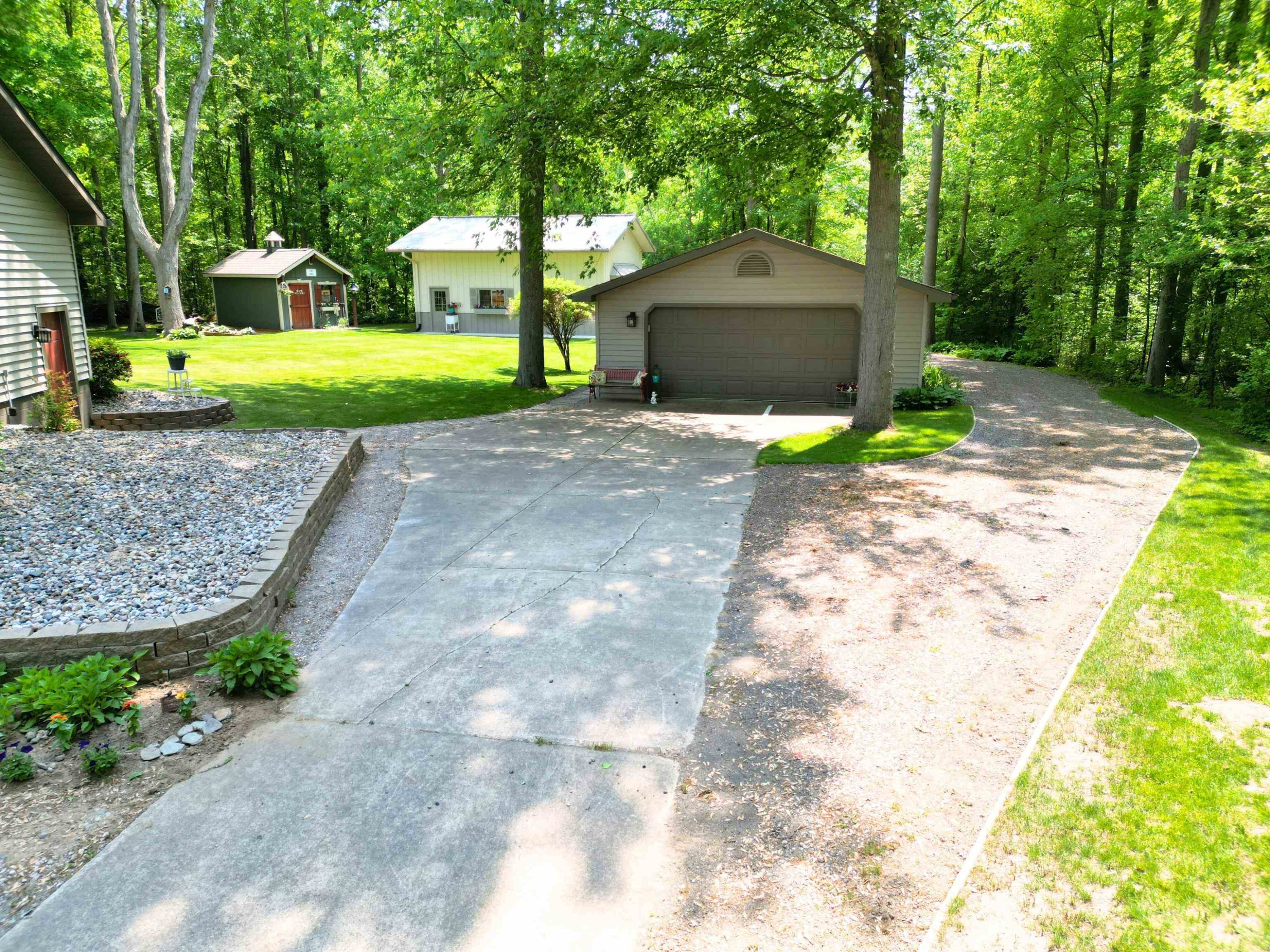 7716 Busch Road, Birch Run, MI 48415 — Photo 43