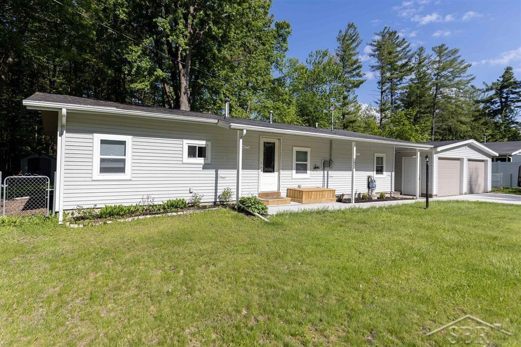 2832 N West River Road, Sanford, MI 48657 — Photo 3
