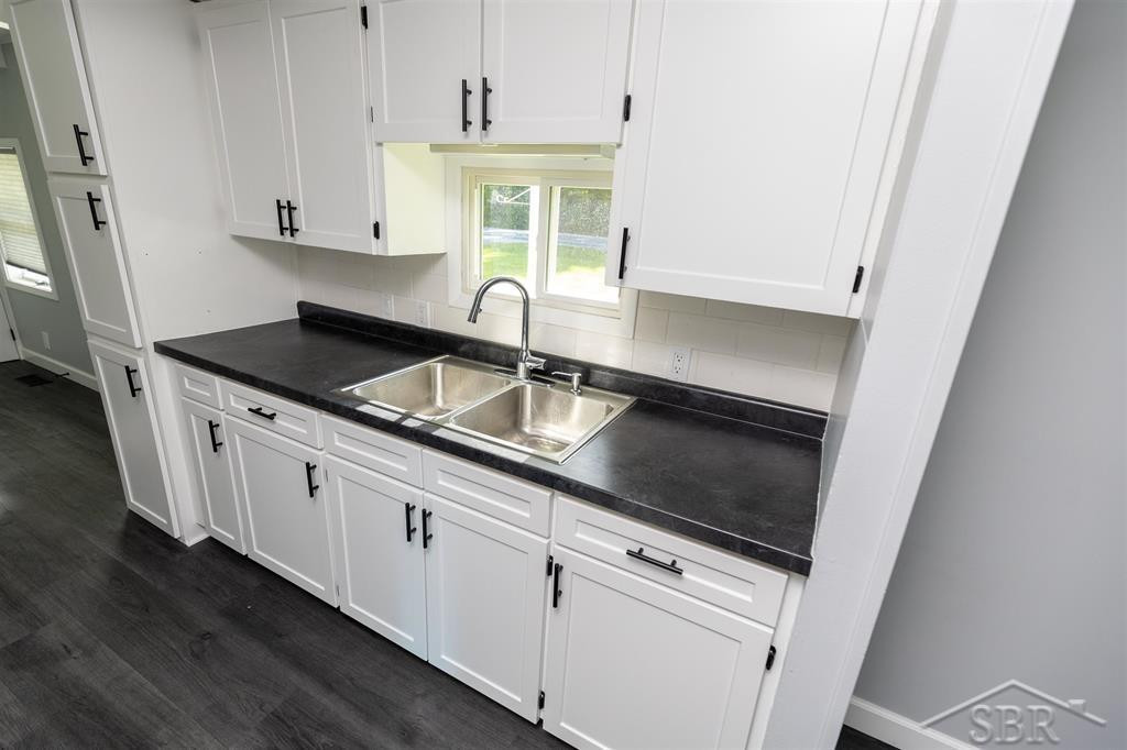 2832 N West River Road, Sanford, MI 48657 — Photo 7