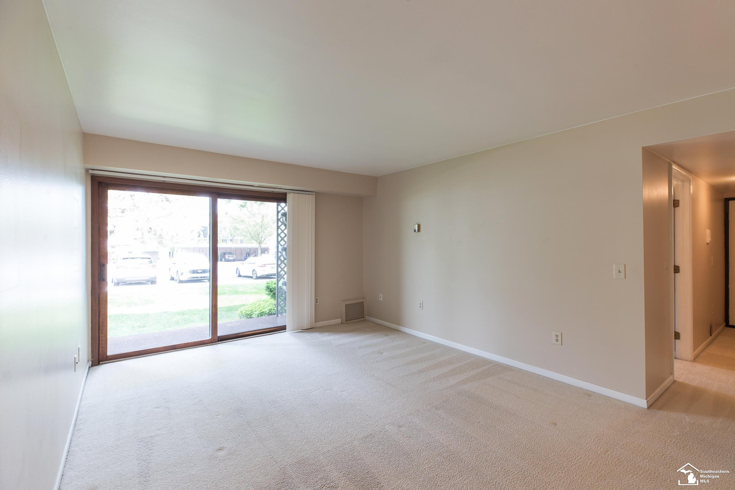 2465 Riverside Drive, Trenton, MI 48183 — Photo 9