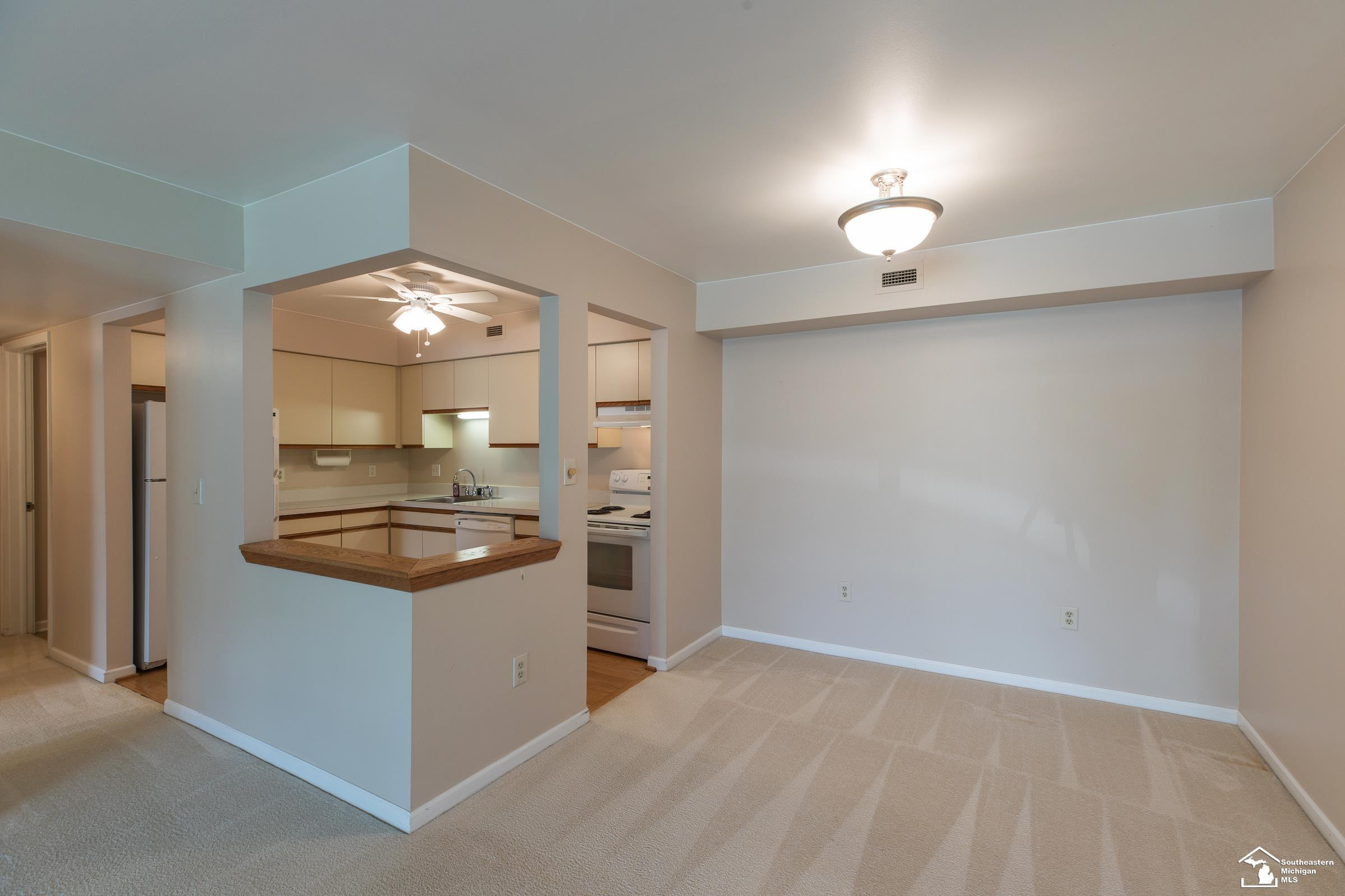 2465 Riverside Drive, Trenton, MI 48183 — Photo 11