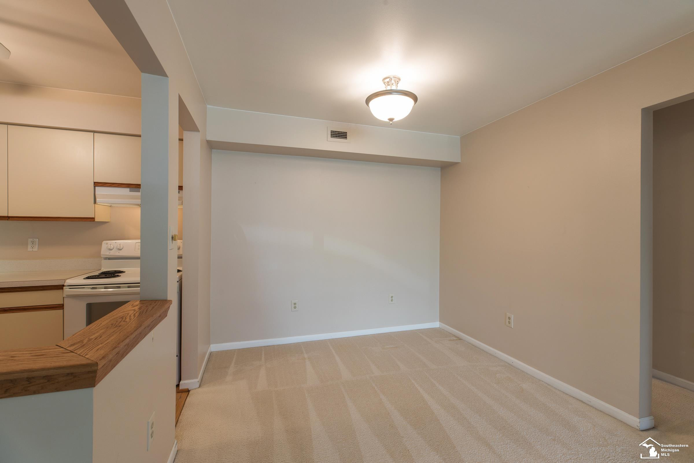 2465 Riverside Drive, Trenton, MI 48183 — Photo 12