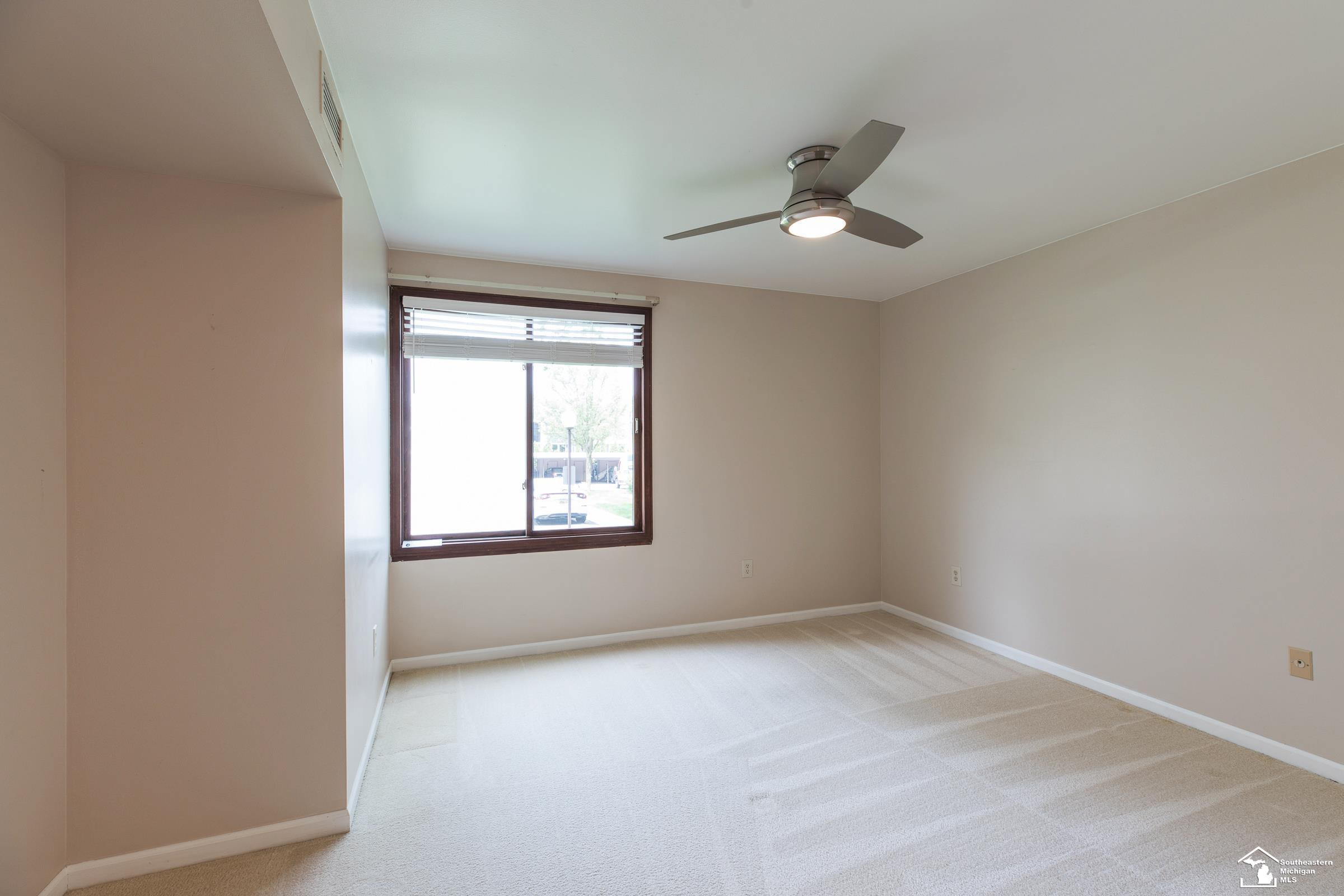 2465 Riverside Drive, Trenton, MI 48183 — Photo 18
