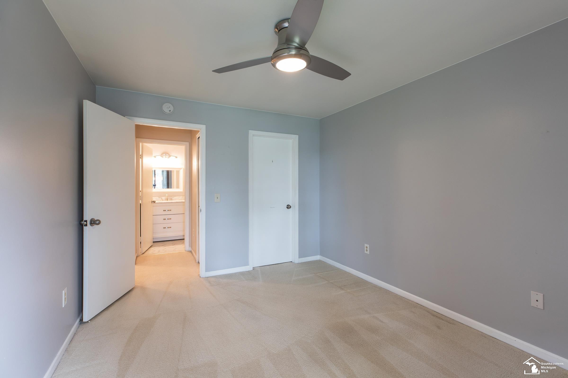 2465 Riverside Drive, Trenton, MI 48183 — Photo 23
