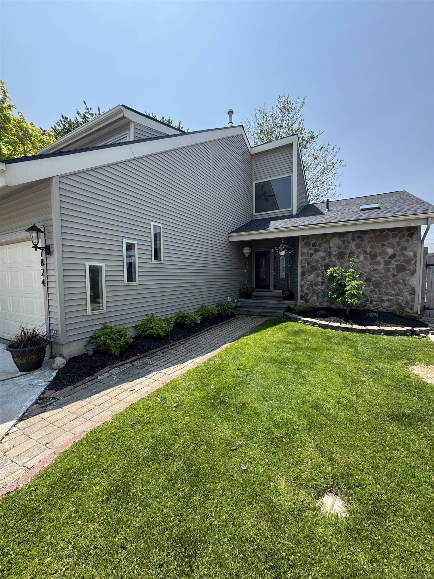 7824 Alexandria Drive, MI — Photo 3