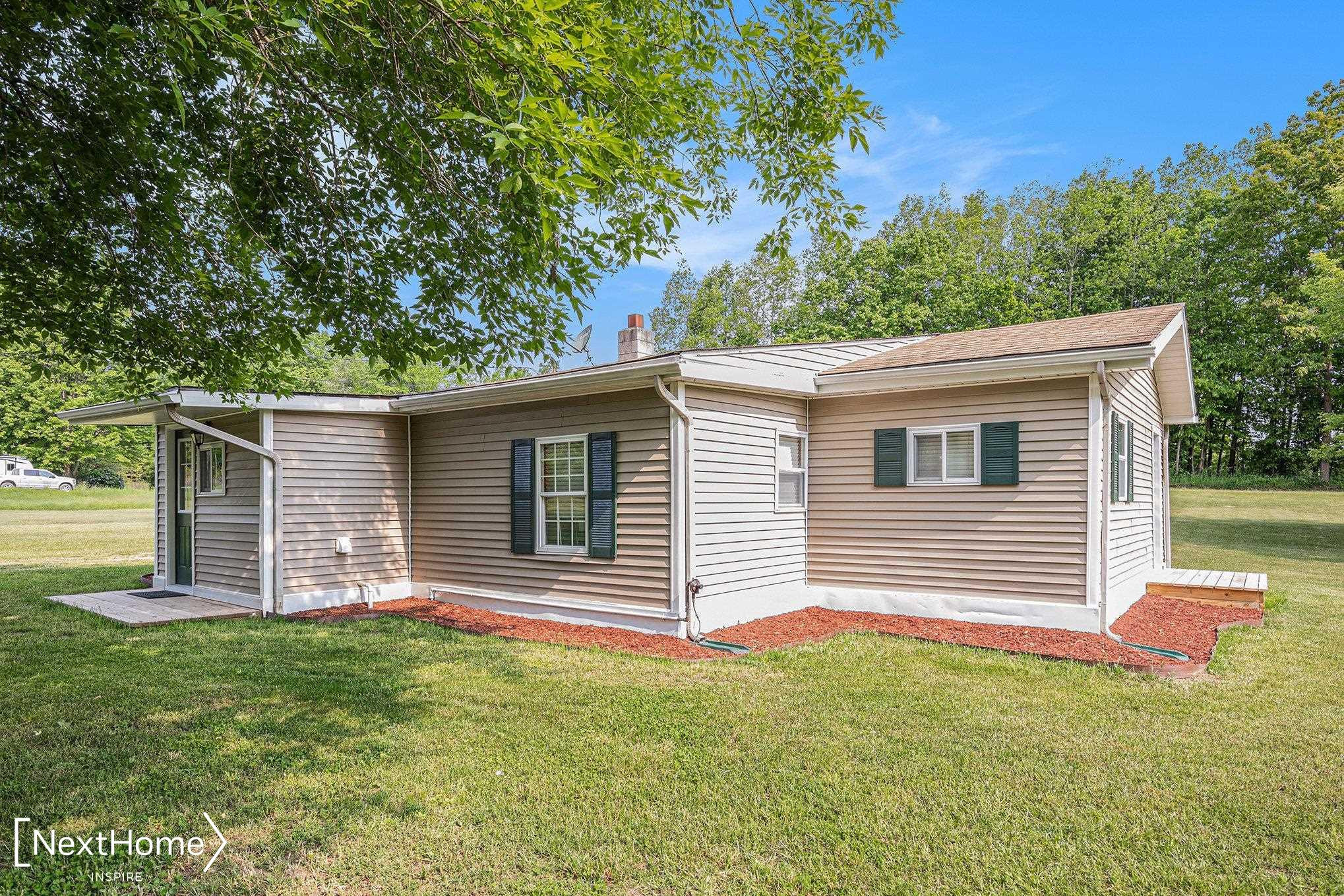 75 Carpenter Road, Fostoria, MI 48435 — Photo 2