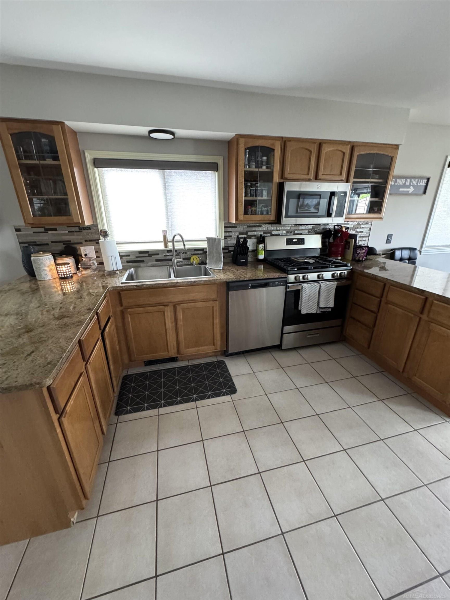 7824 Alexandria Drive, MI — Photo 12