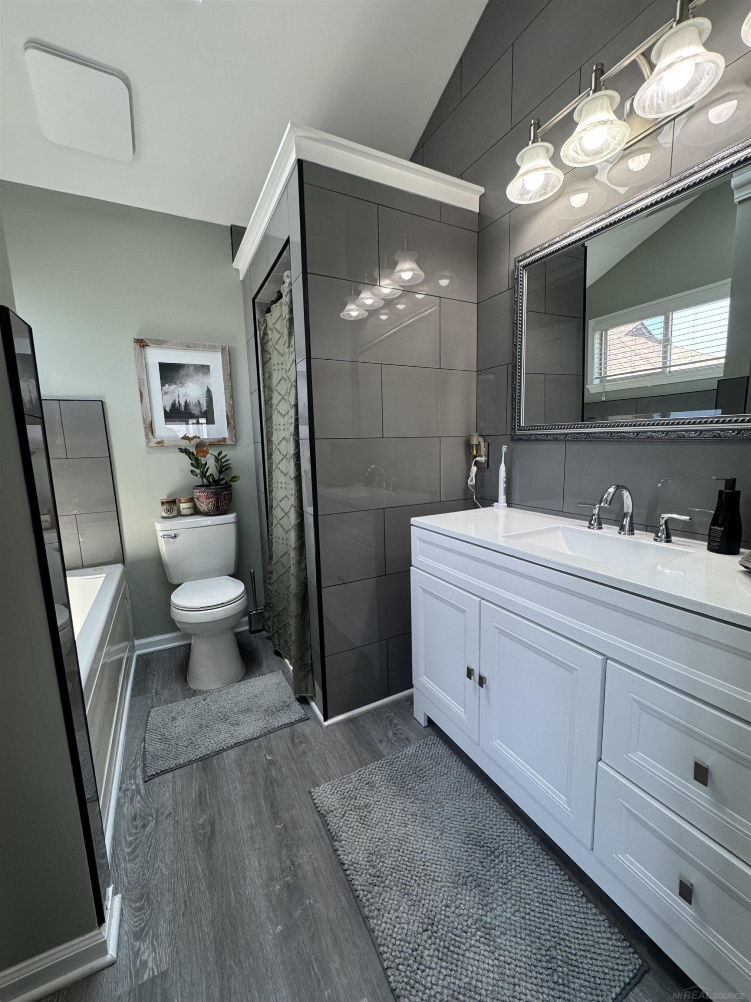 7824 Alexandria Drive, MI — Photo 17