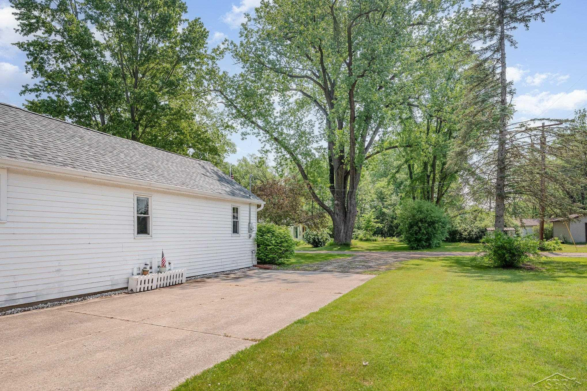 3077 Edson Street, Coleman, MI 48618 — Photo 18