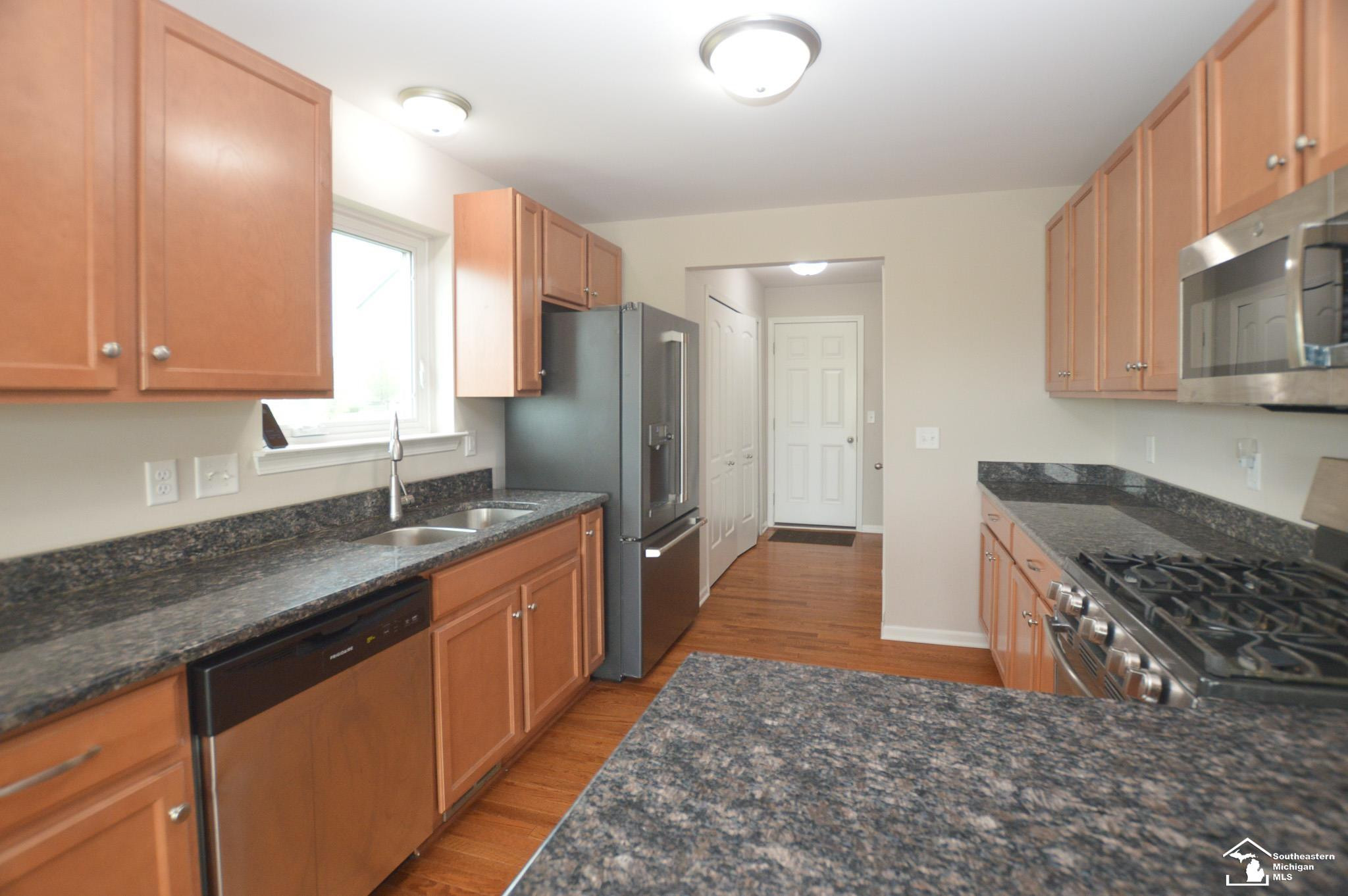 610 Grace Point Drive, Dundee, MI 48131 — Photo 9